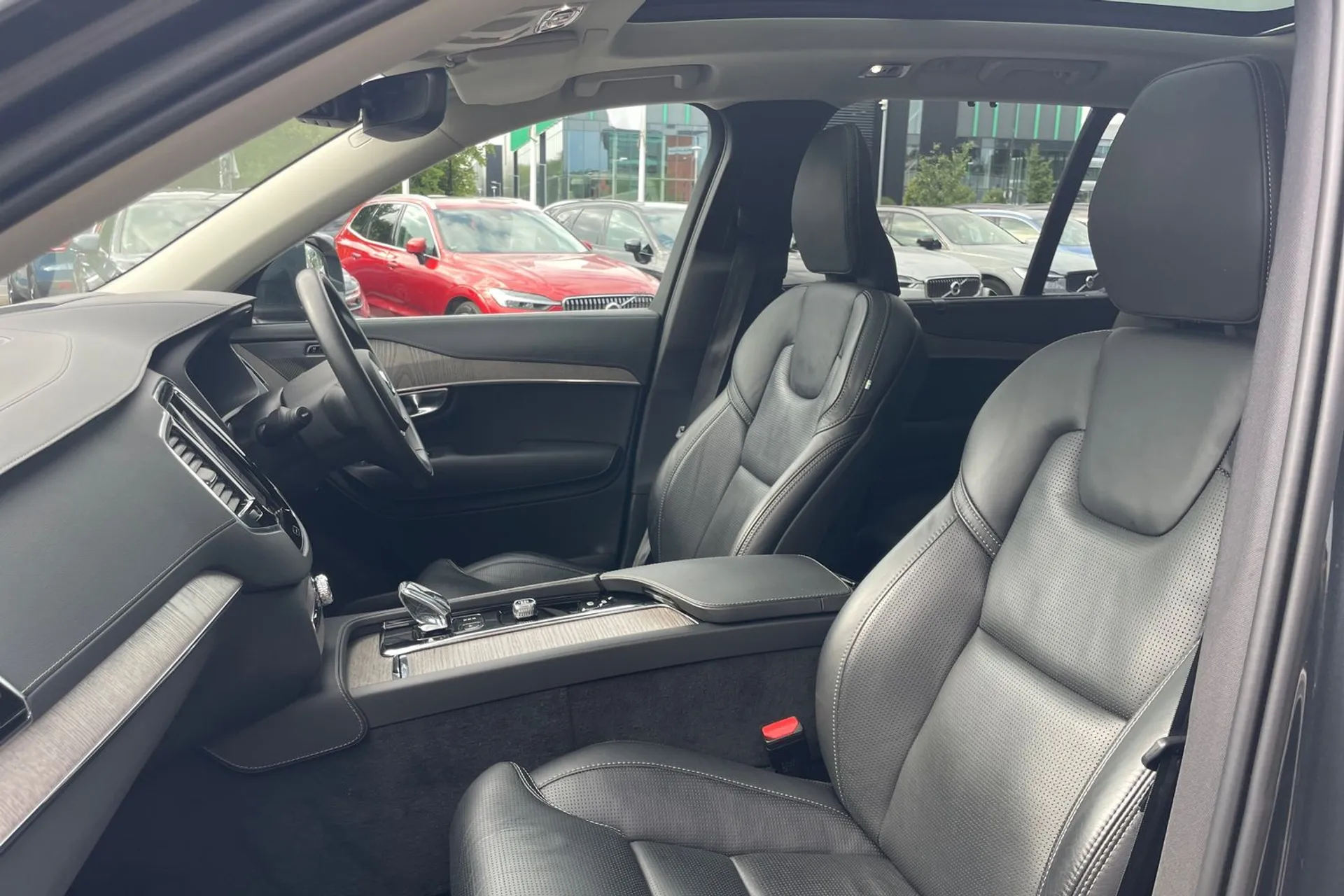 Volvo XC90 thumbnail image number 31