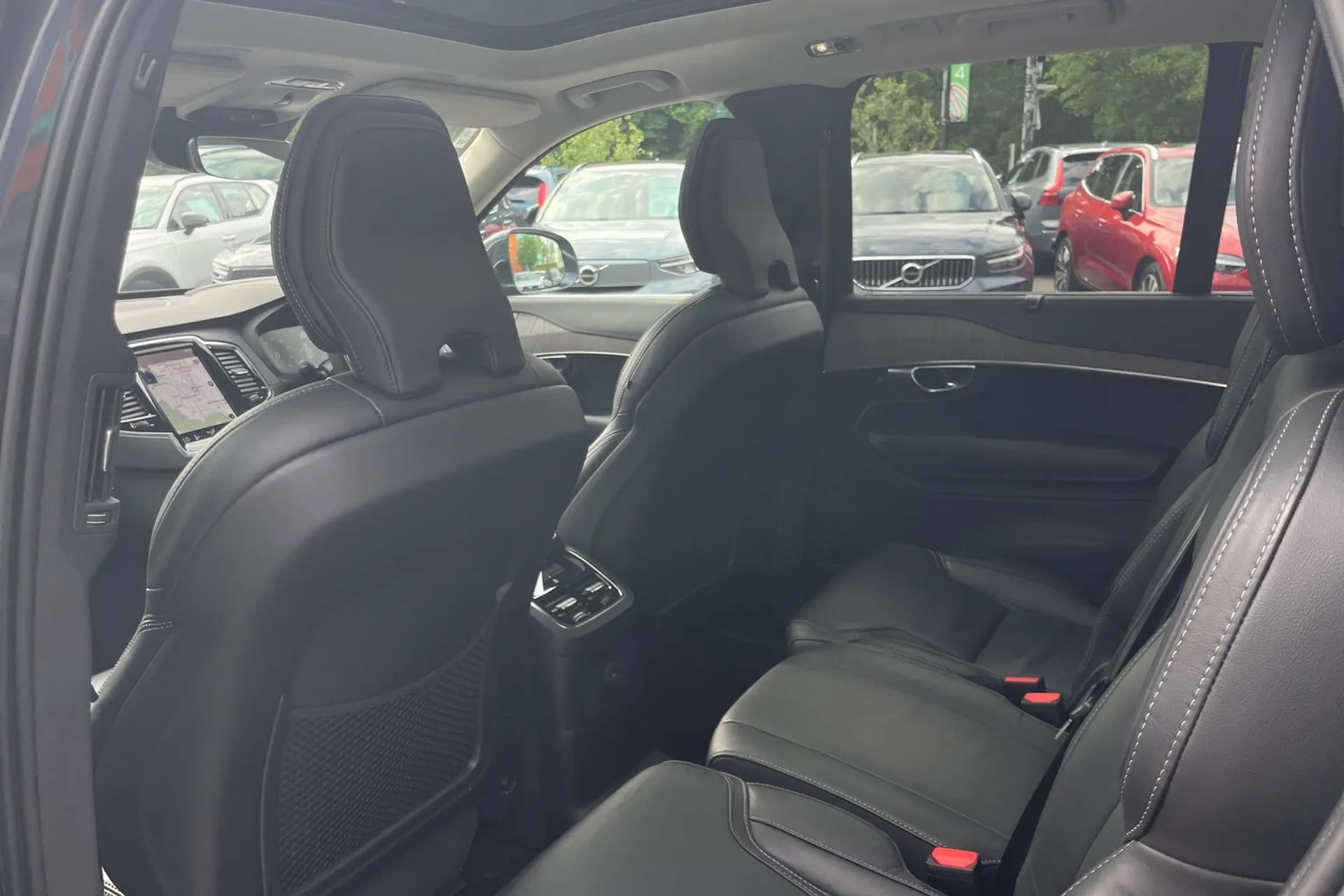 Volvo XC90 thumbnail image number 34