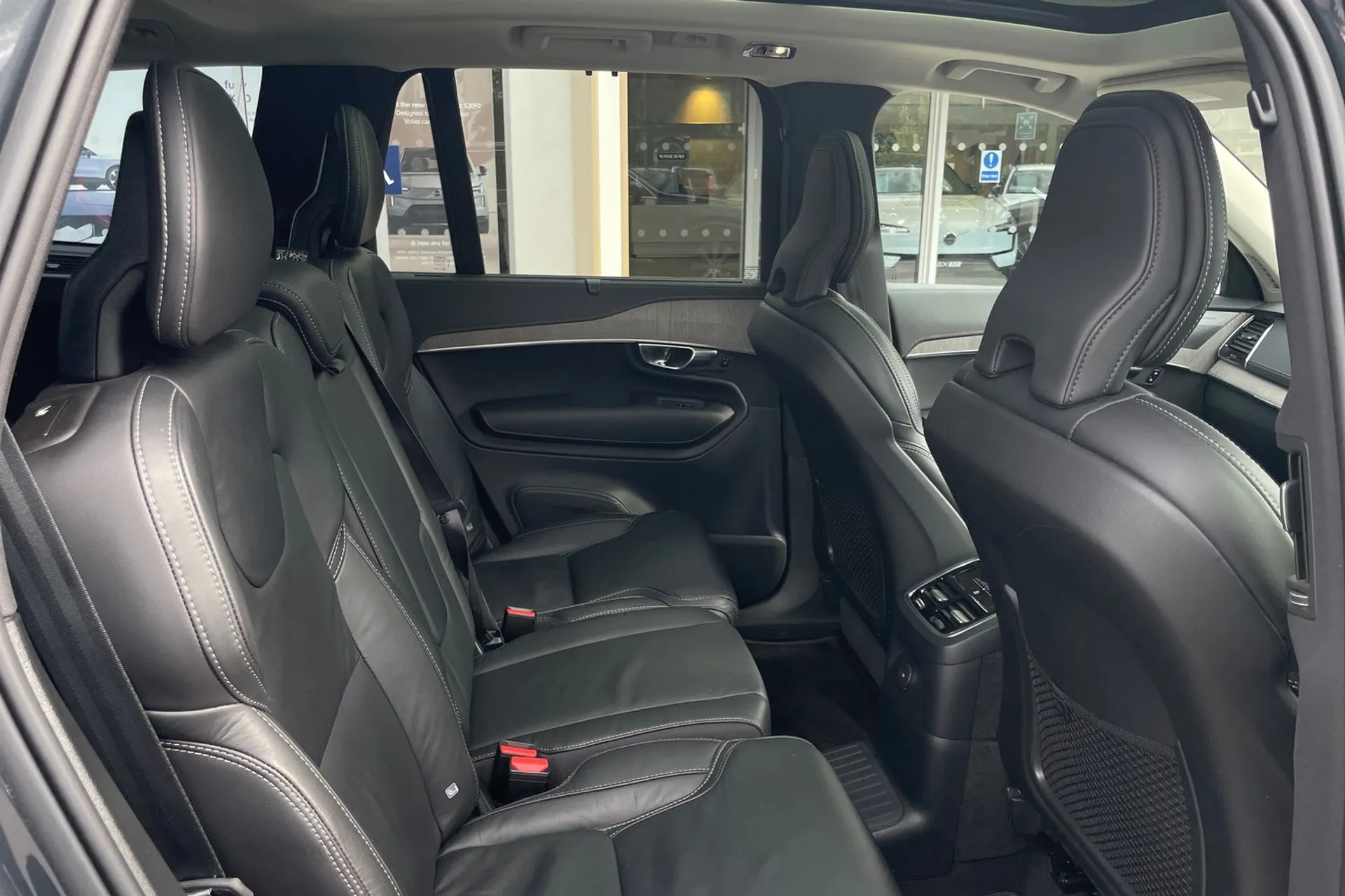 Volvo XC90 thumbnail image number 26