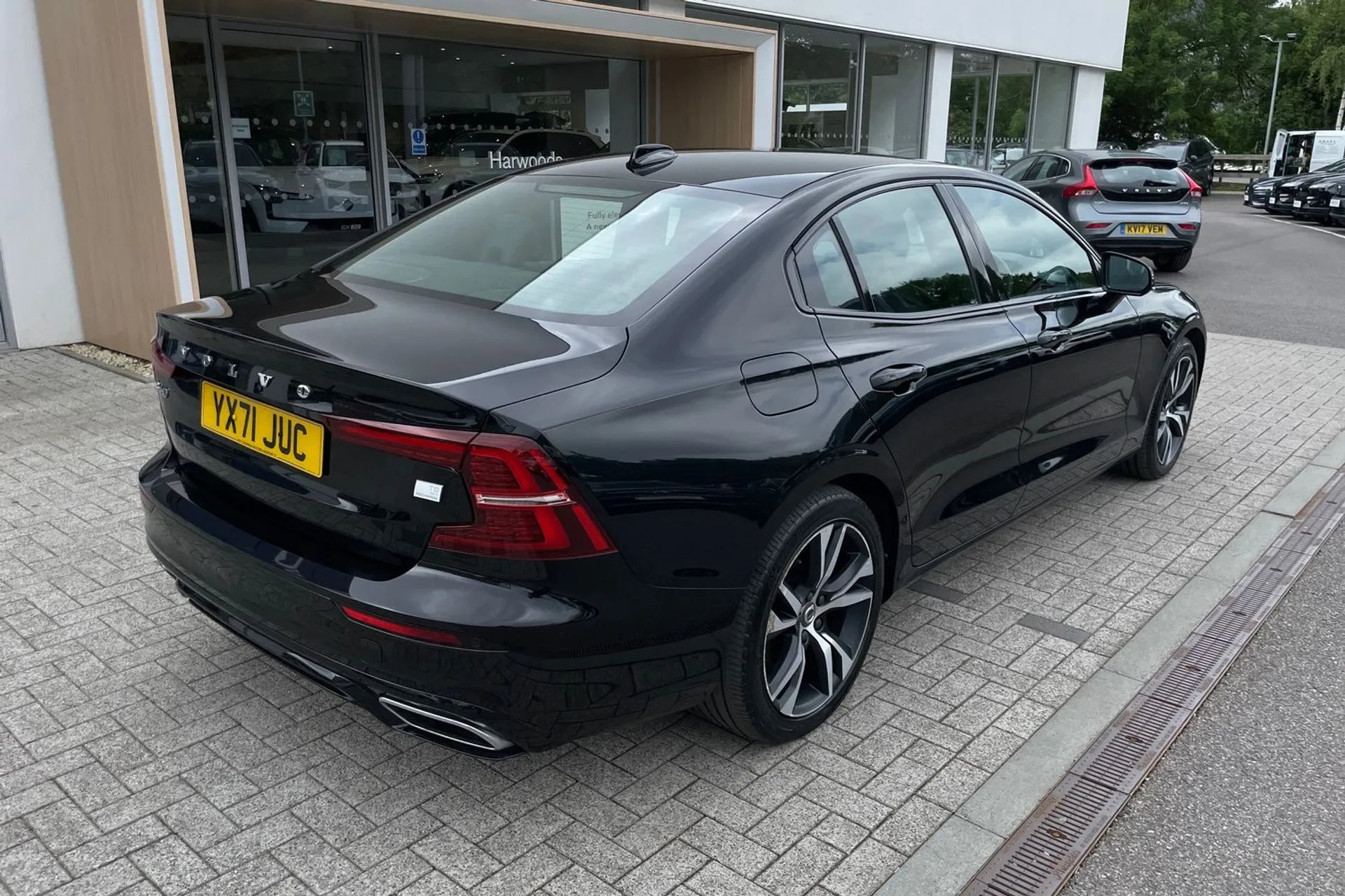 Volvo S60 thumbnail image number 7