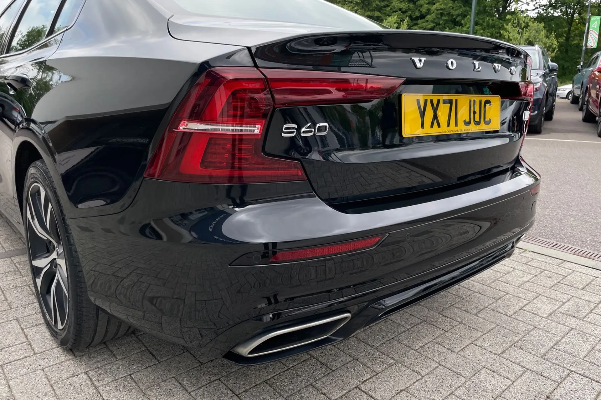 Volvo S60 thumbnail image number 17
