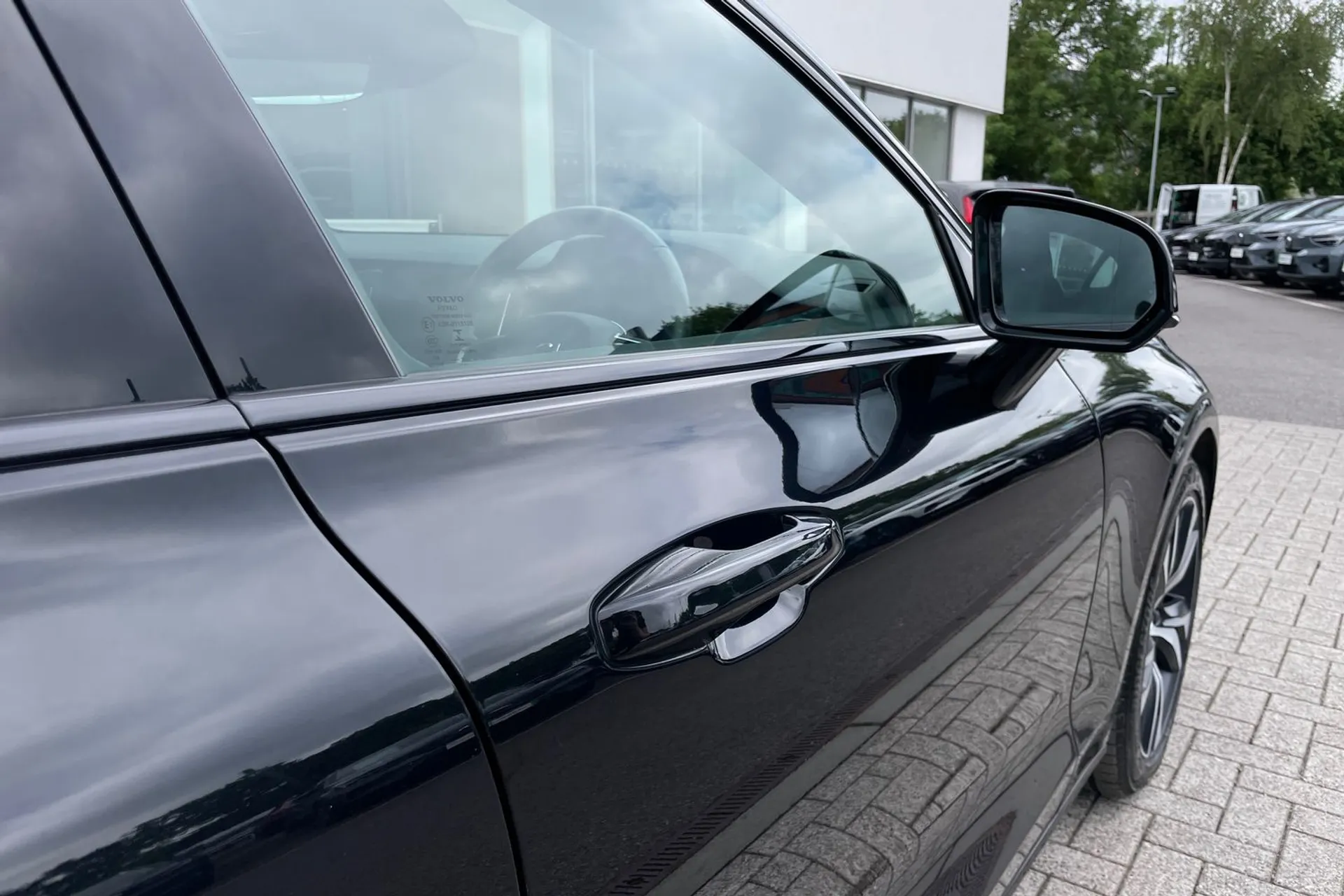 Volvo S60 thumbnail image number 16