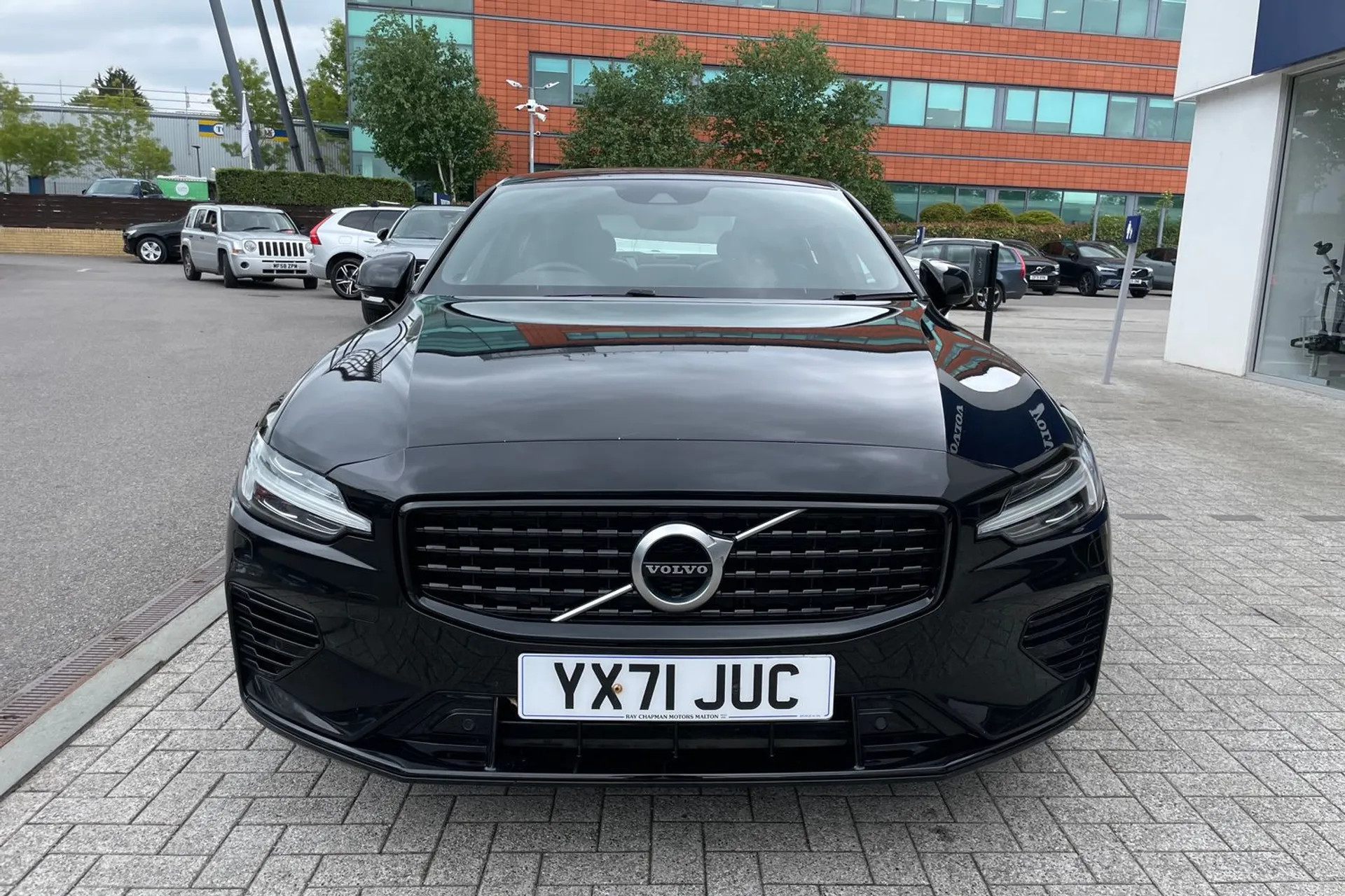 Volvo S60 thumbnail image number 12