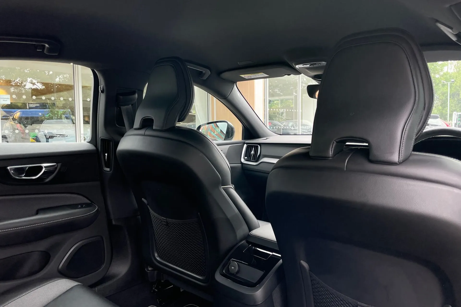 Volvo S60 thumbnail image number 23