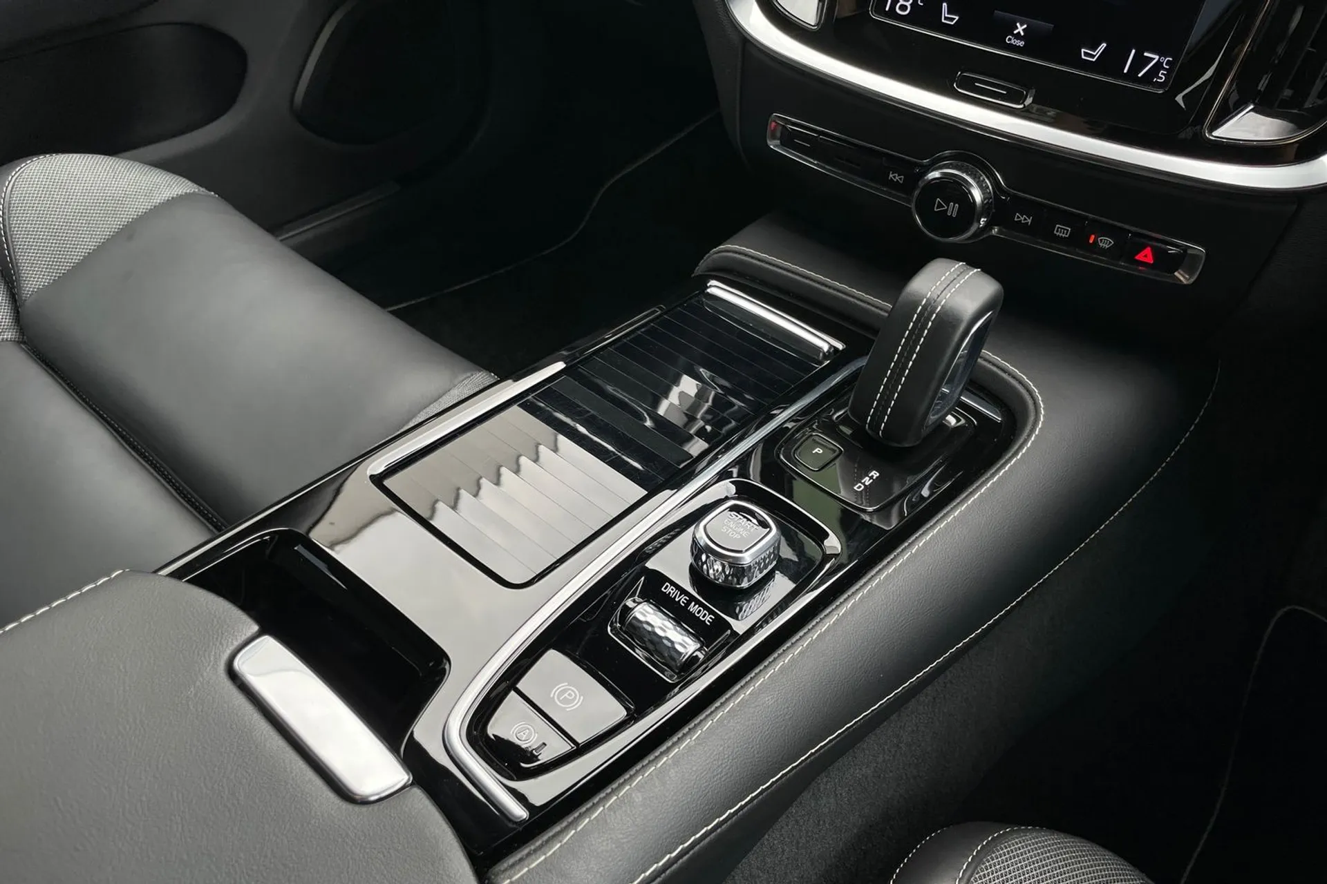 Volvo S60 thumbnail image number 43
