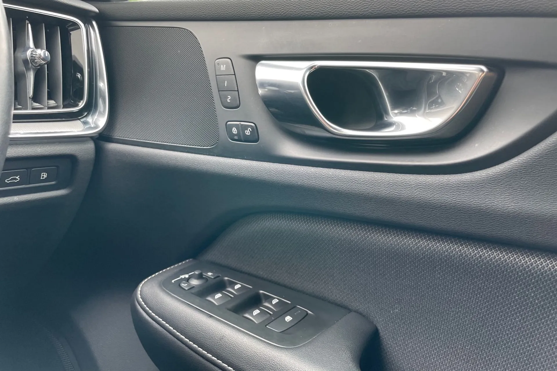 Volvo S60 thumbnail image number 42