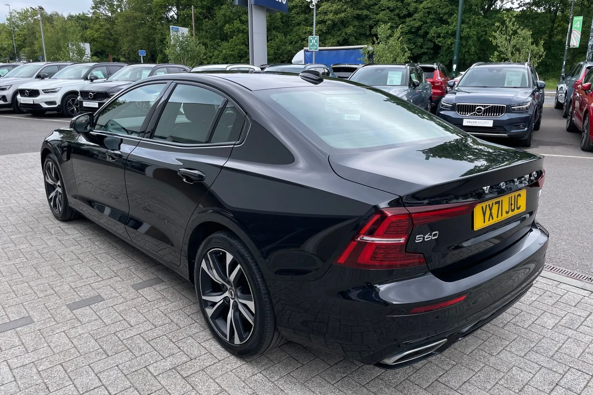Volvo S60 thumbnail image number 9