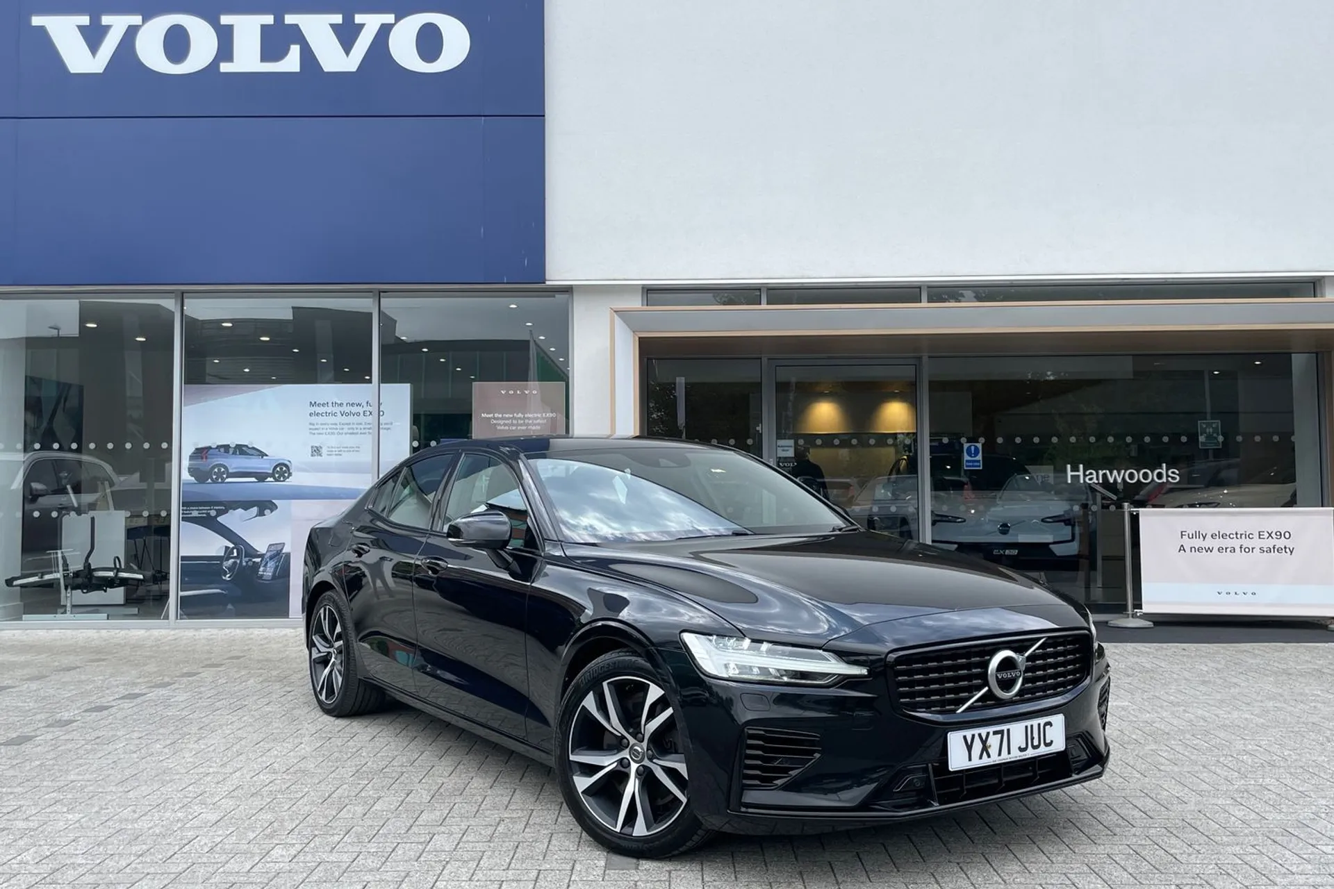 Volvo S60 focused image