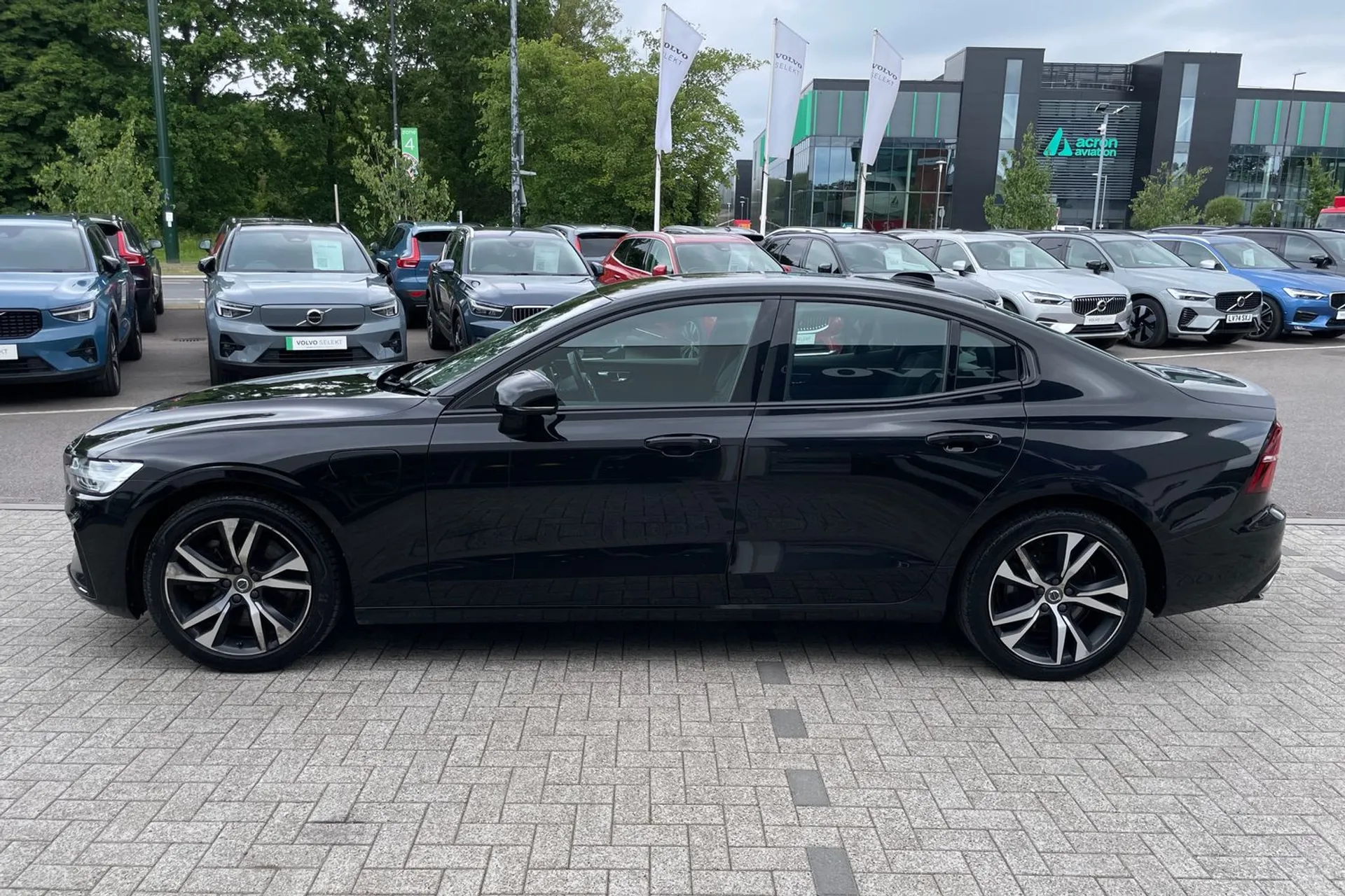 Volvo S60 thumbnail image number 10