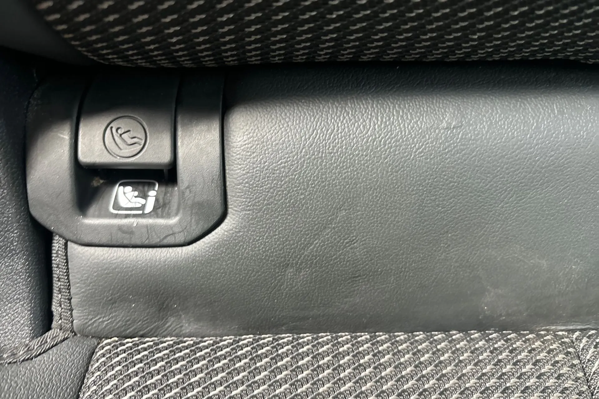 Audi Q3 thumbnail image number 23