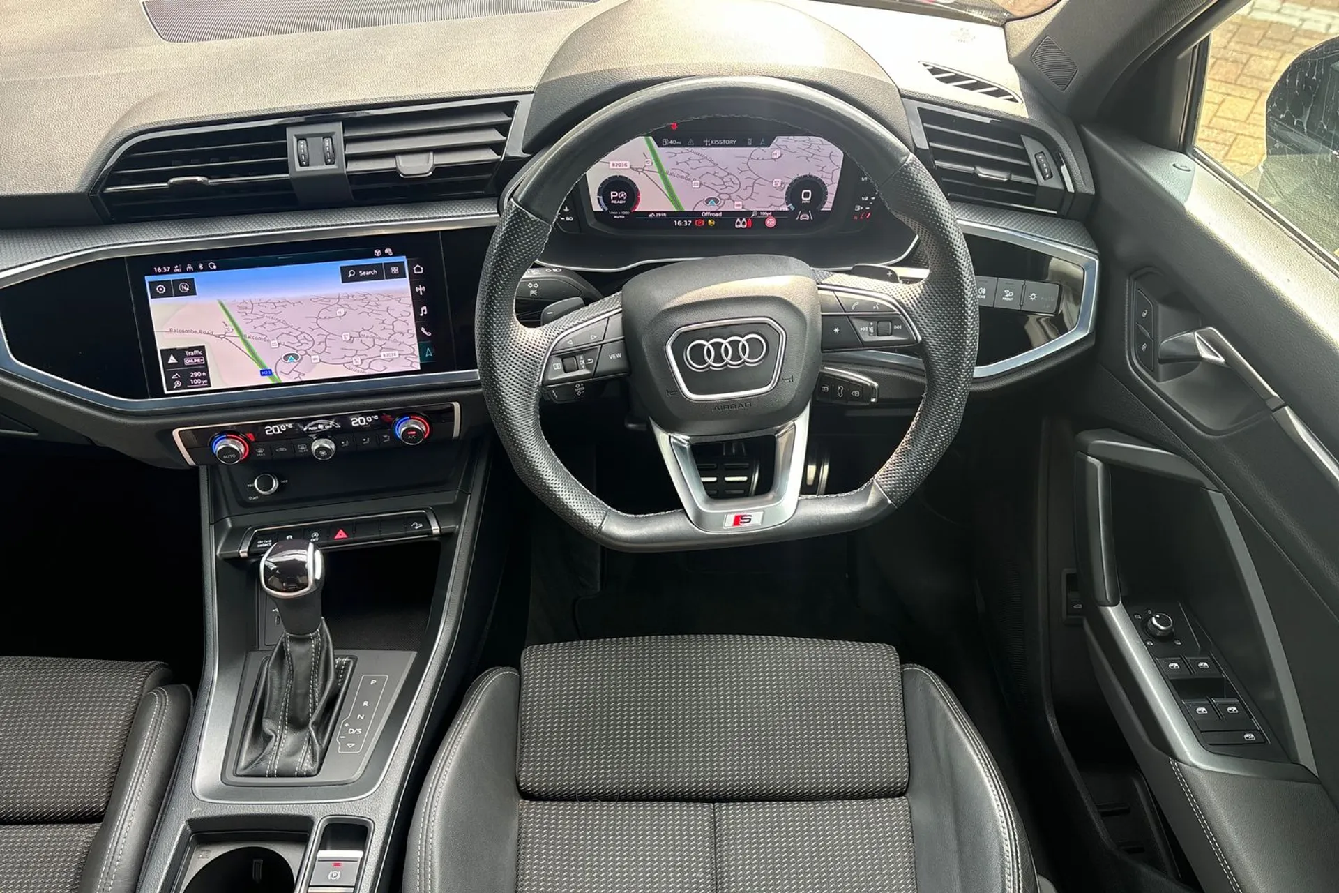 Audi Q3 thumbnail image number 34