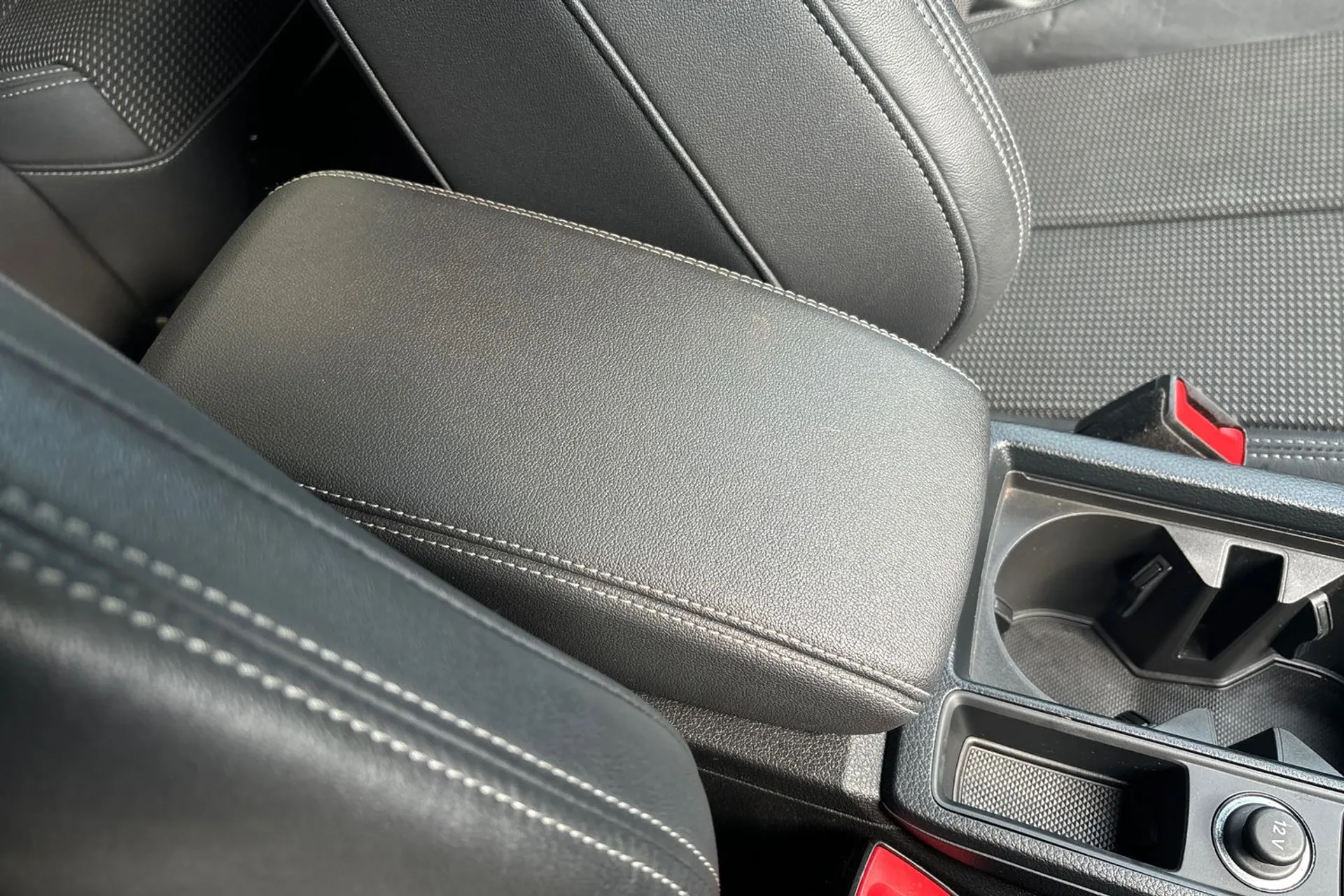 Audi Q3 thumbnail image number 41