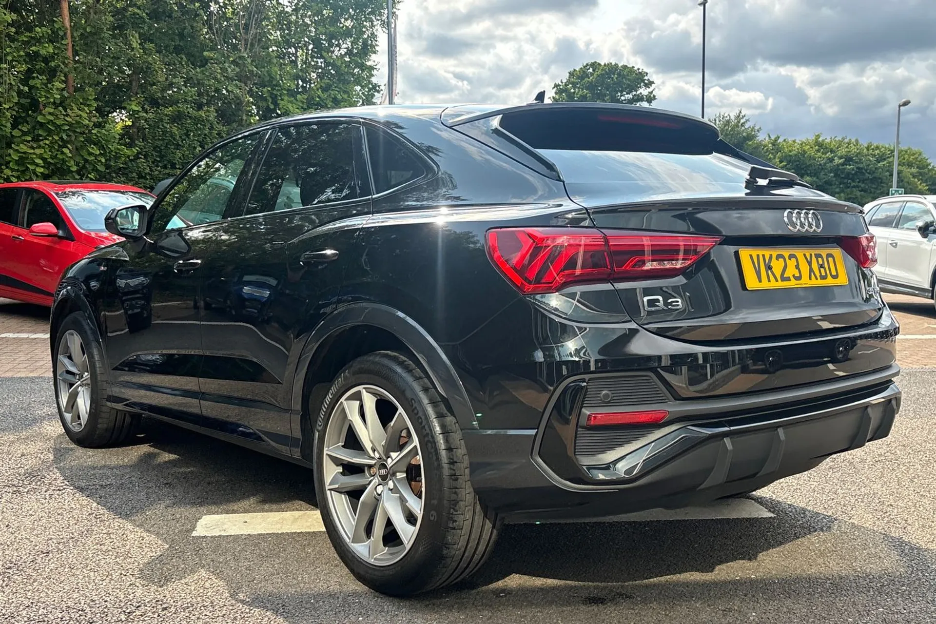 Audi Q3 thumbnail image number 8