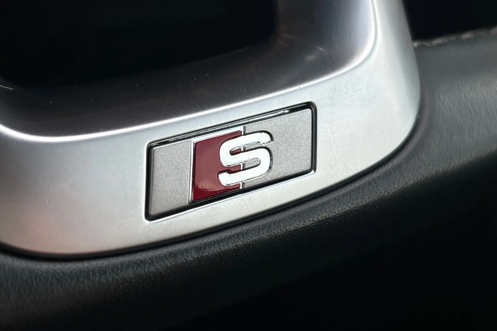 Audi Q3 thumbnail image number 46