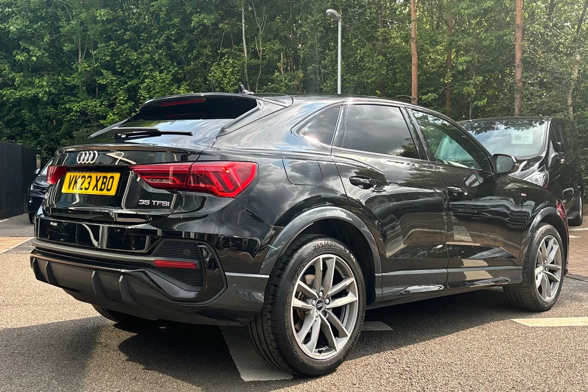 Audi Q3 thumbnail image number 6