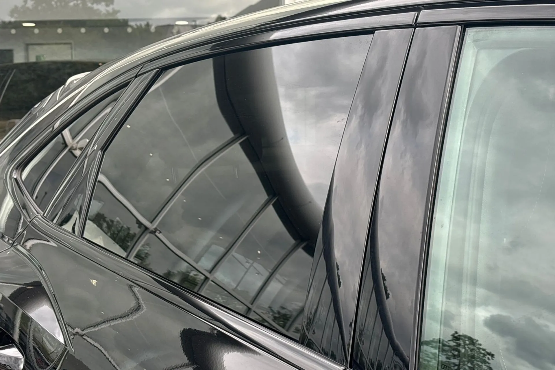 Audi Q3 thumbnail image number 13