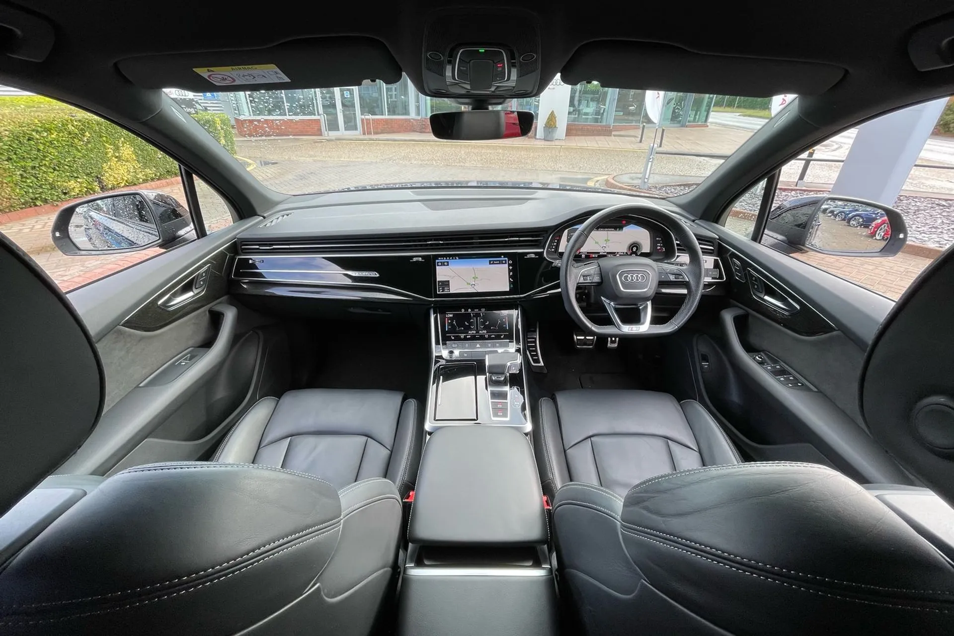 Audi Q7 thumbnail image number 3