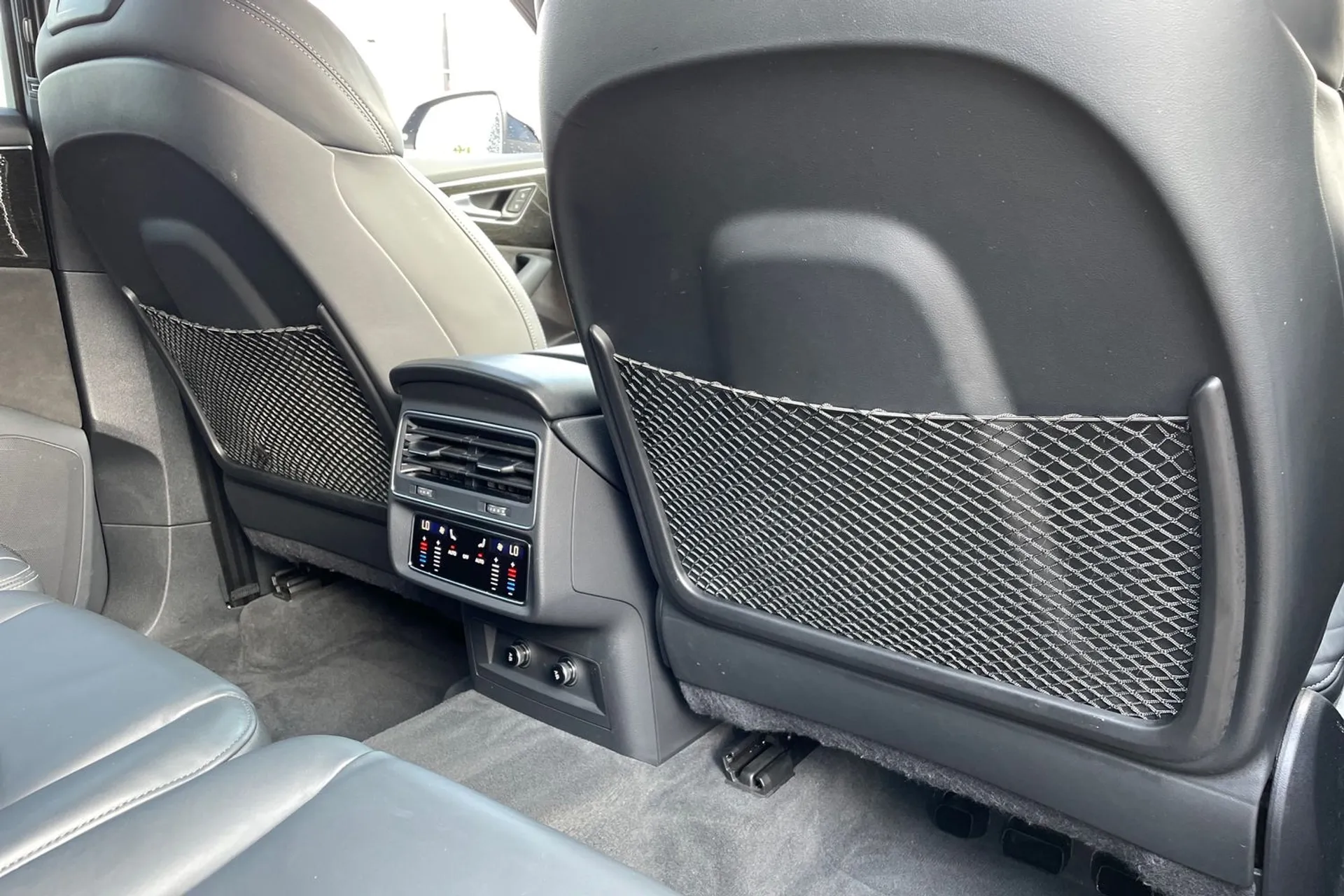 Audi Q7 thumbnail image number 45