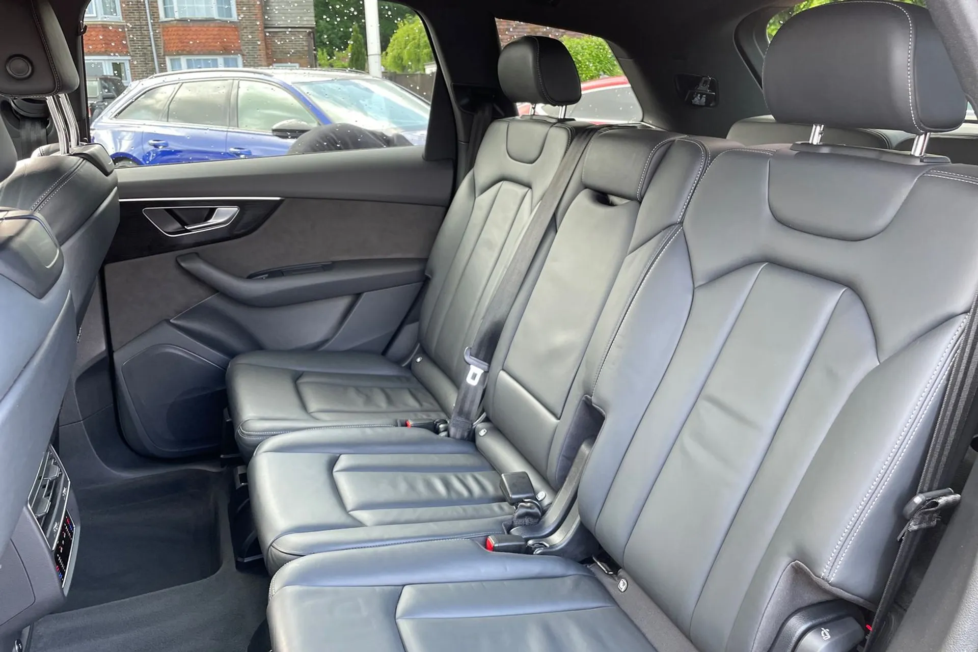 Audi Q7 thumbnail image number 41
