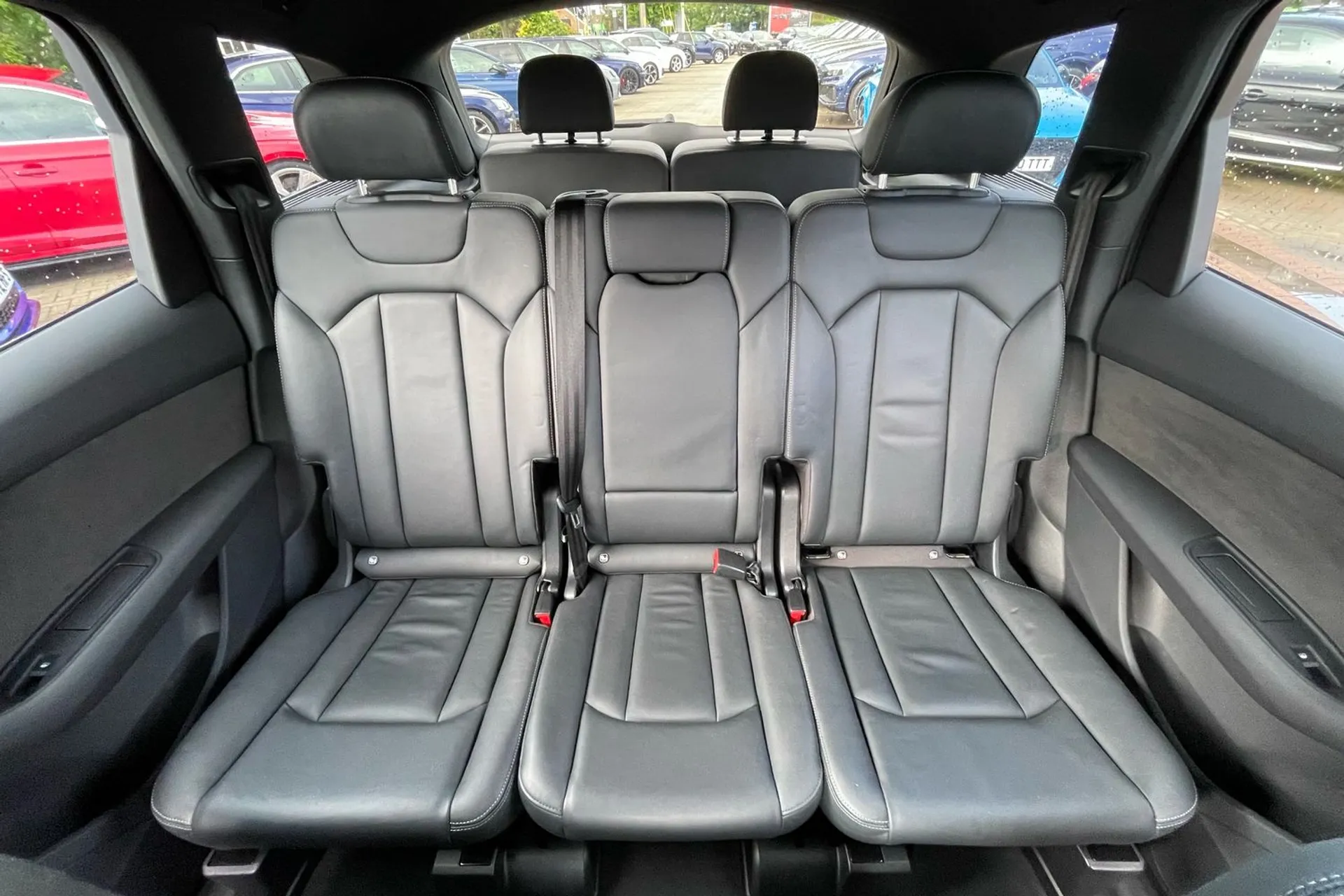 Audi Q7 thumbnail image number 7
