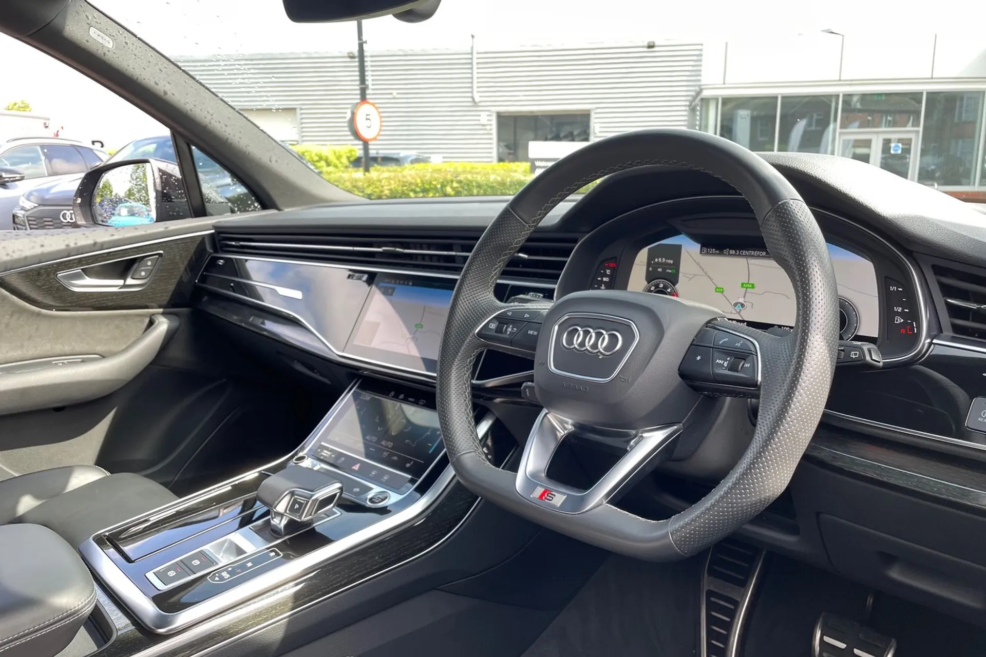 Audi Q7 thumbnail image number 27