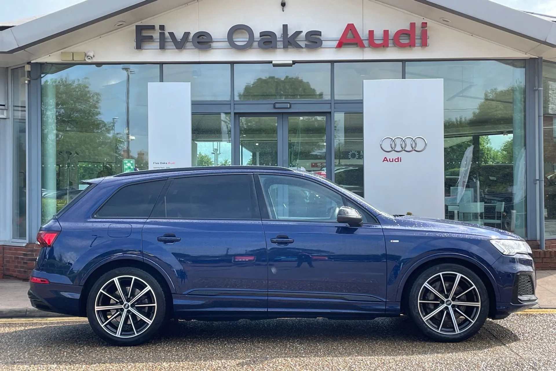 Audi Q7 thumbnail image number 2