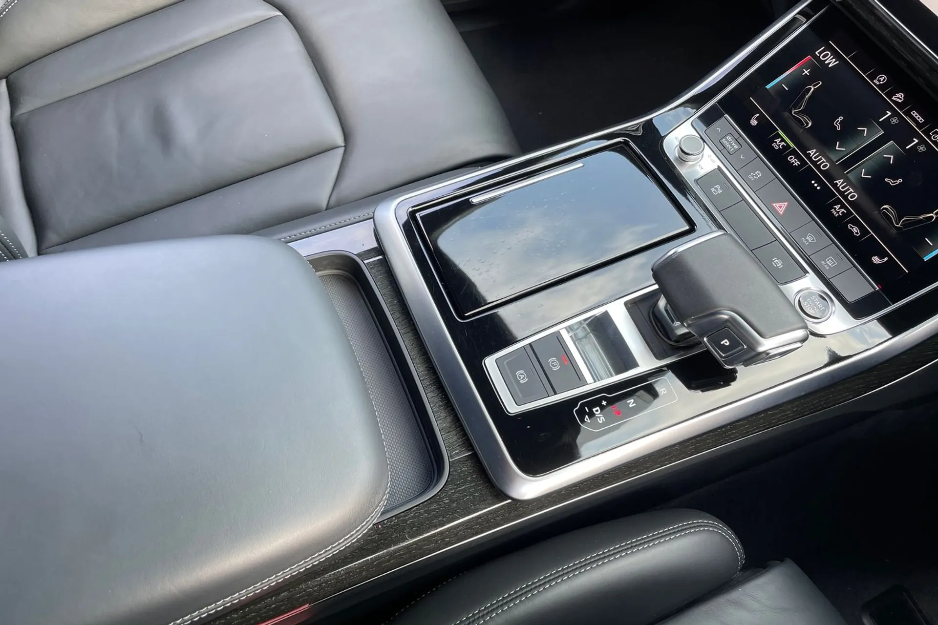 Audi Q7 thumbnail image number 36