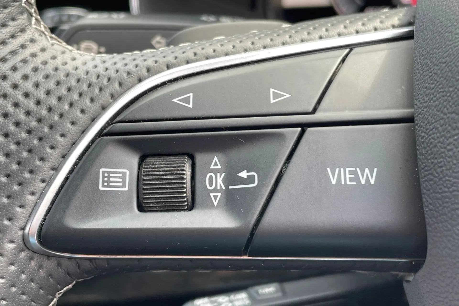 Audi Q7 thumbnail image number 20