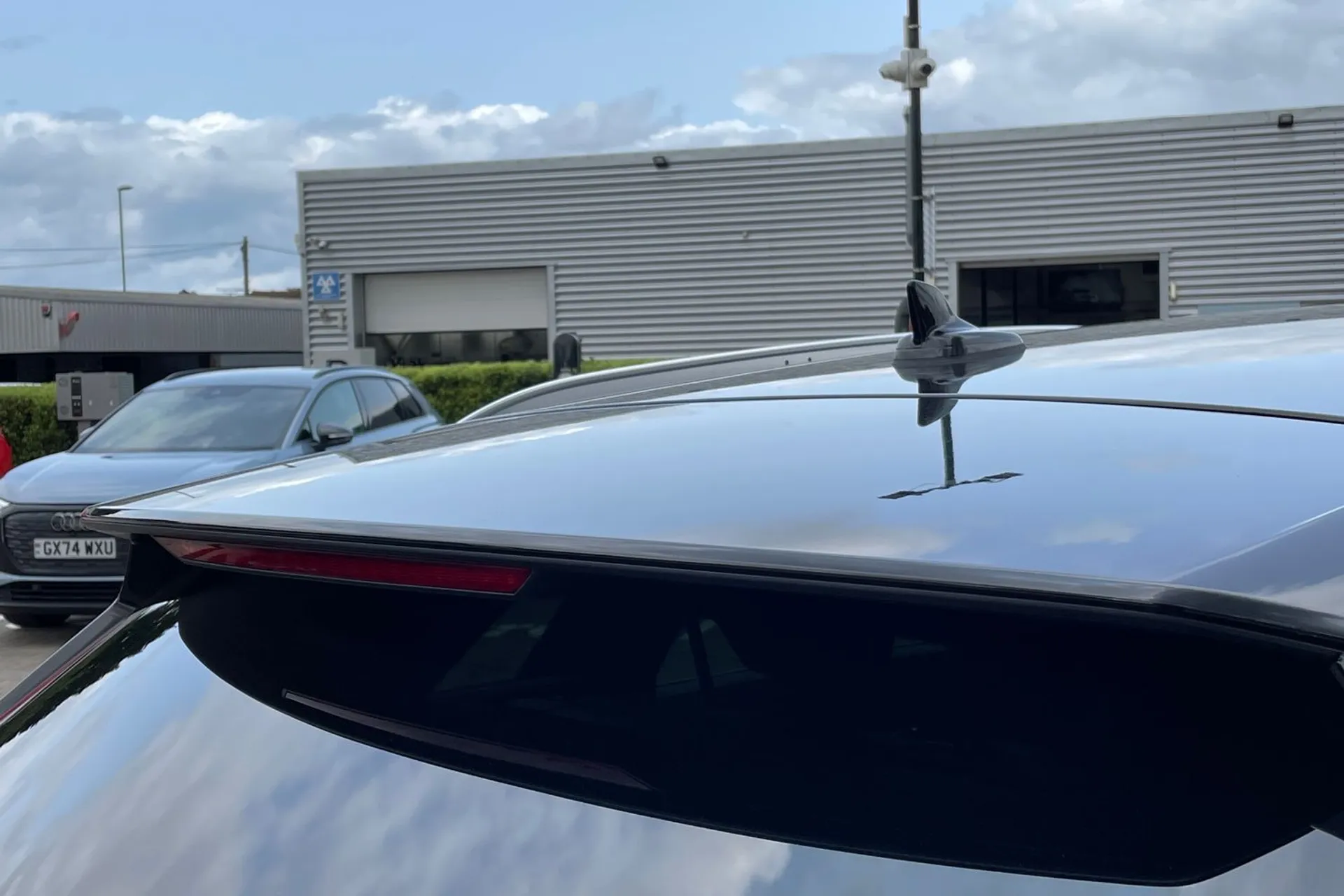 Audi e-tron thumbnail image number 45