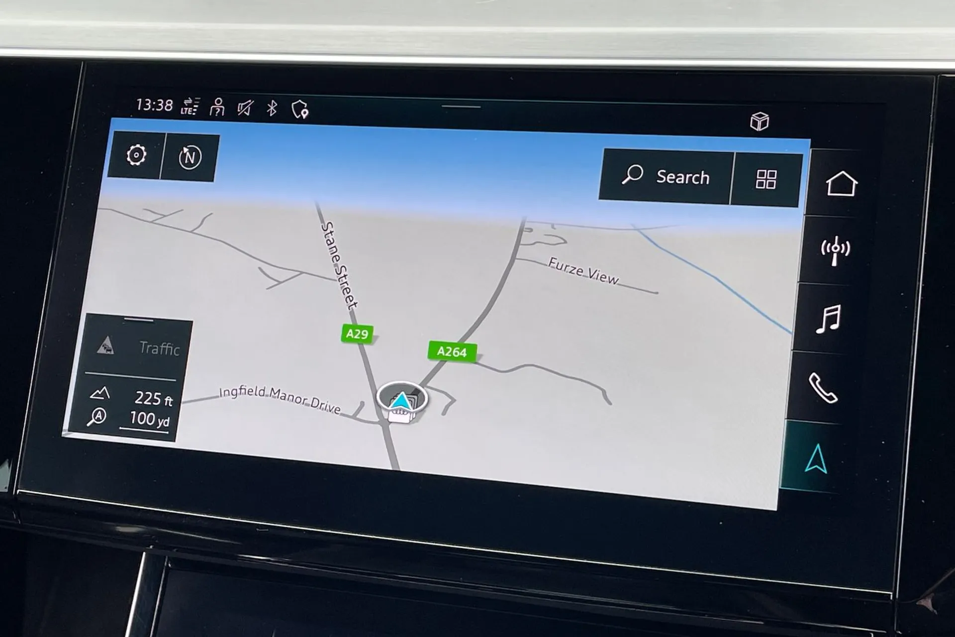 Audi e-tron thumbnail image number 12