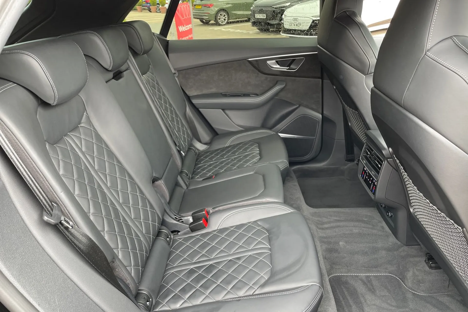 Audi Q8 thumbnail image number 42