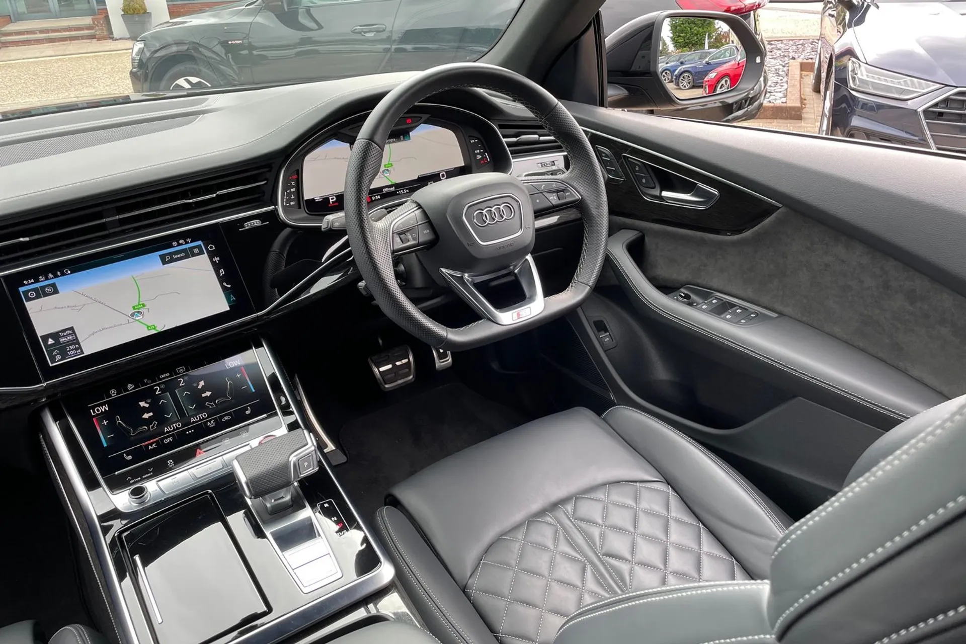 Audi Q8 thumbnail image number 39