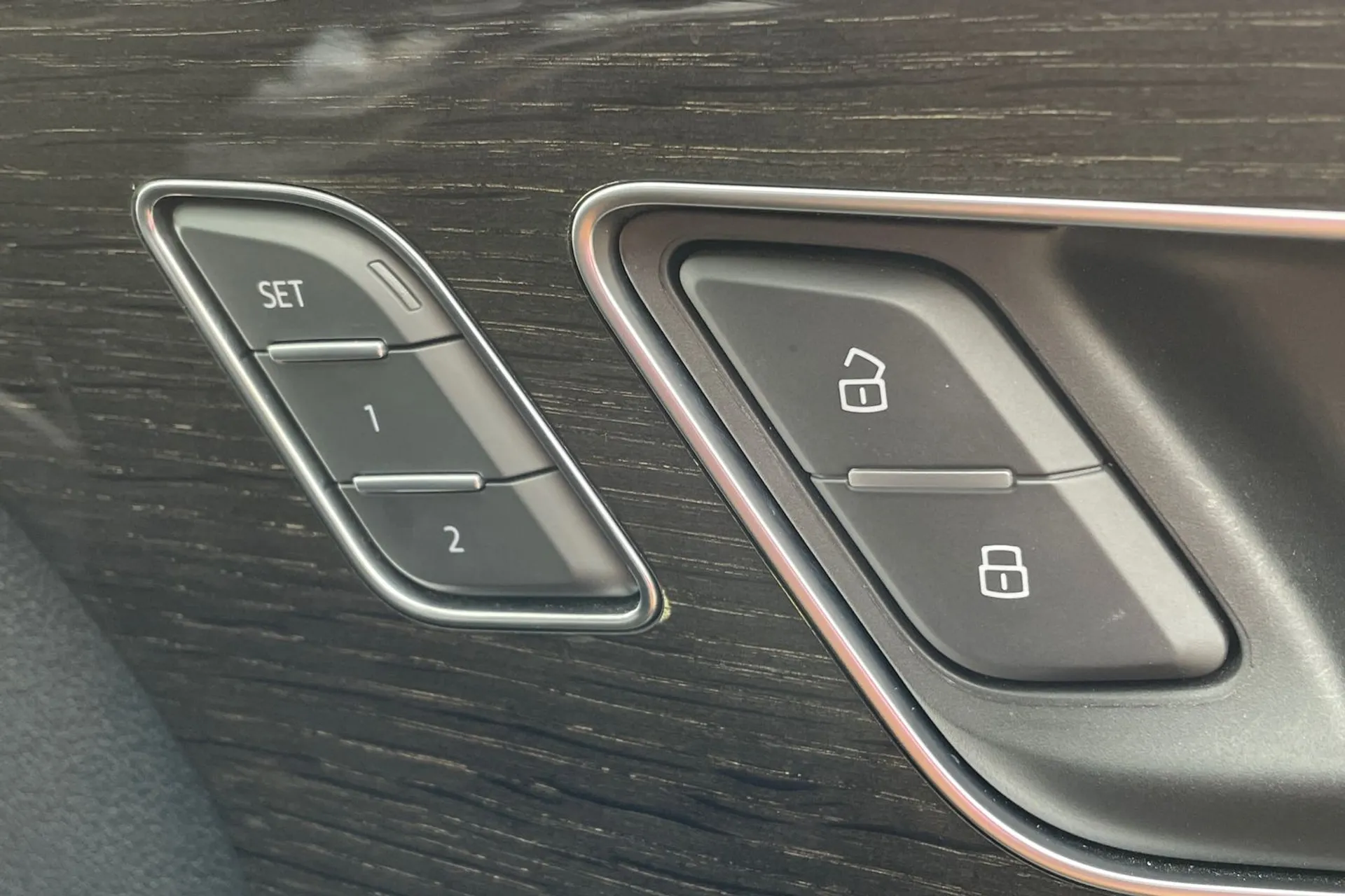 Audi Q8 thumbnail image number 32