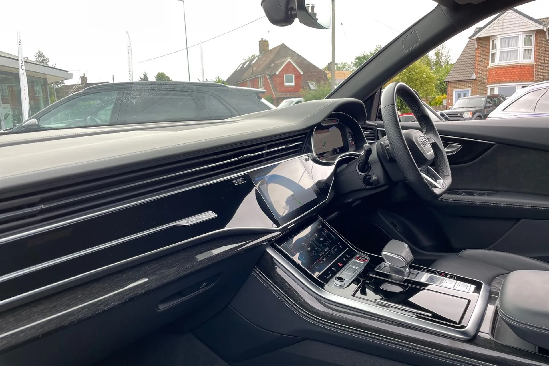 Audi Q8 thumbnail image number 35