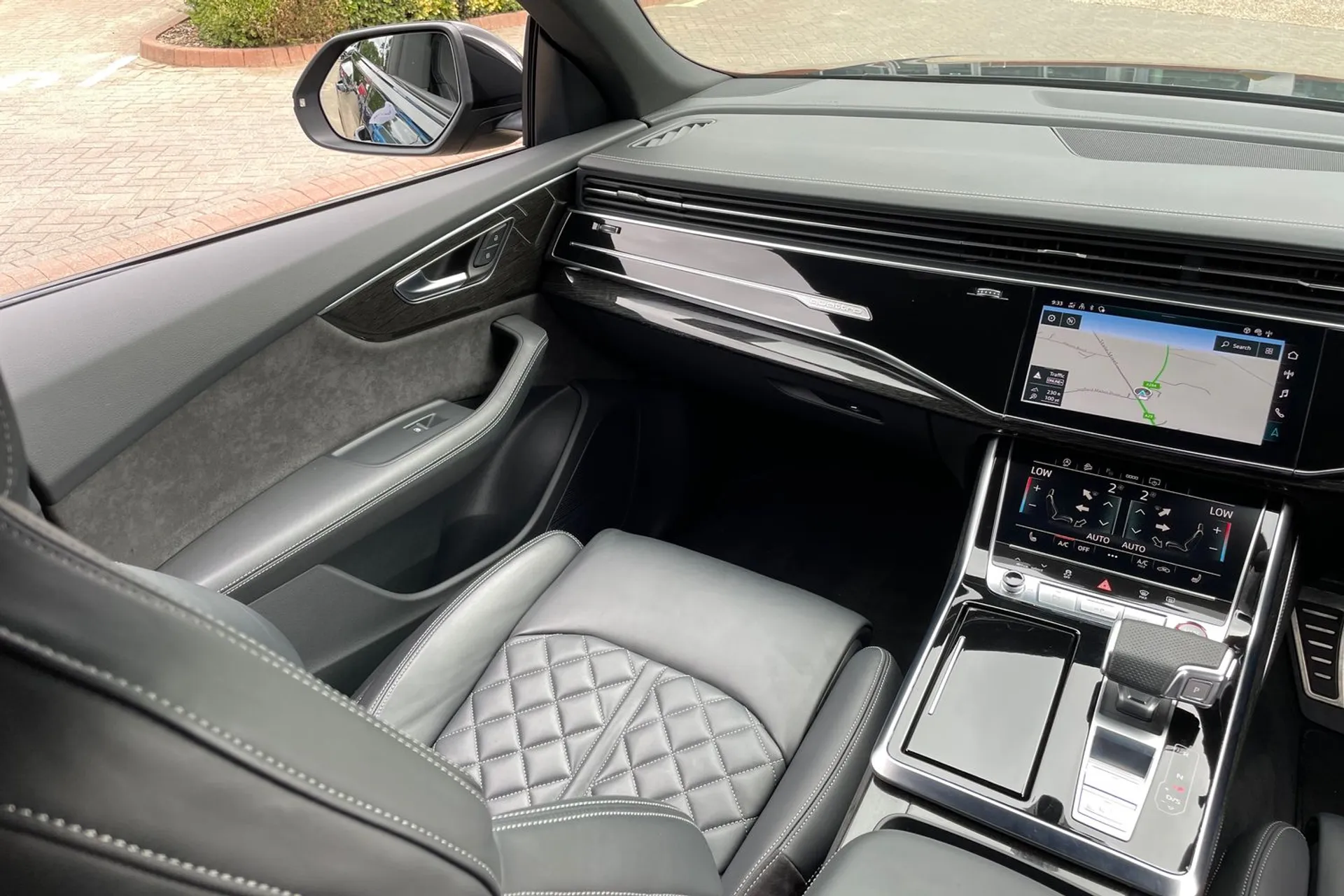 Audi Q8 thumbnail image number 38