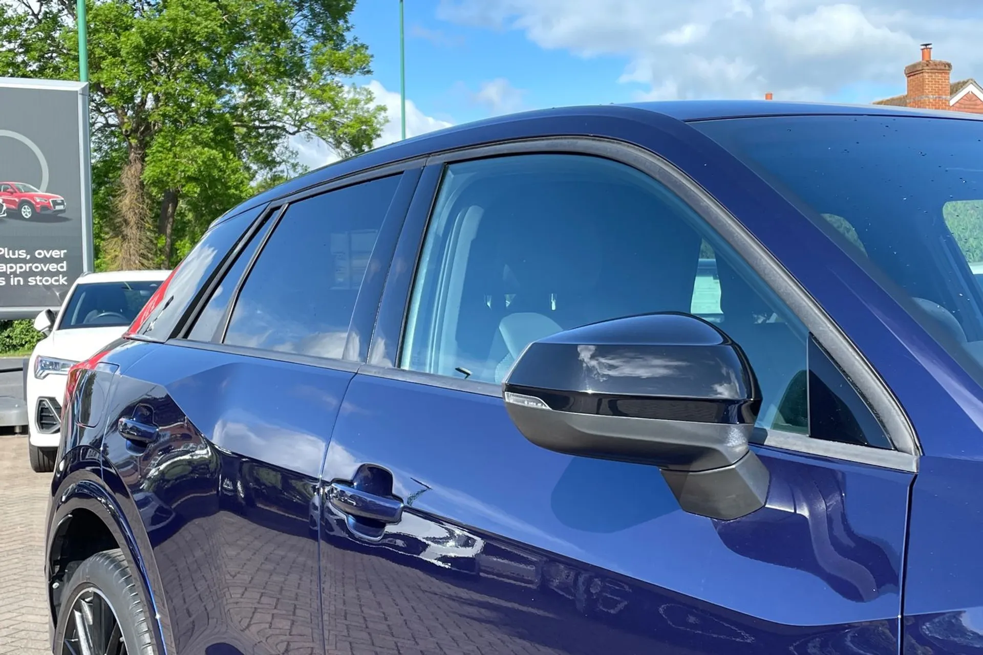 Audi Q2 thumbnail image number 6