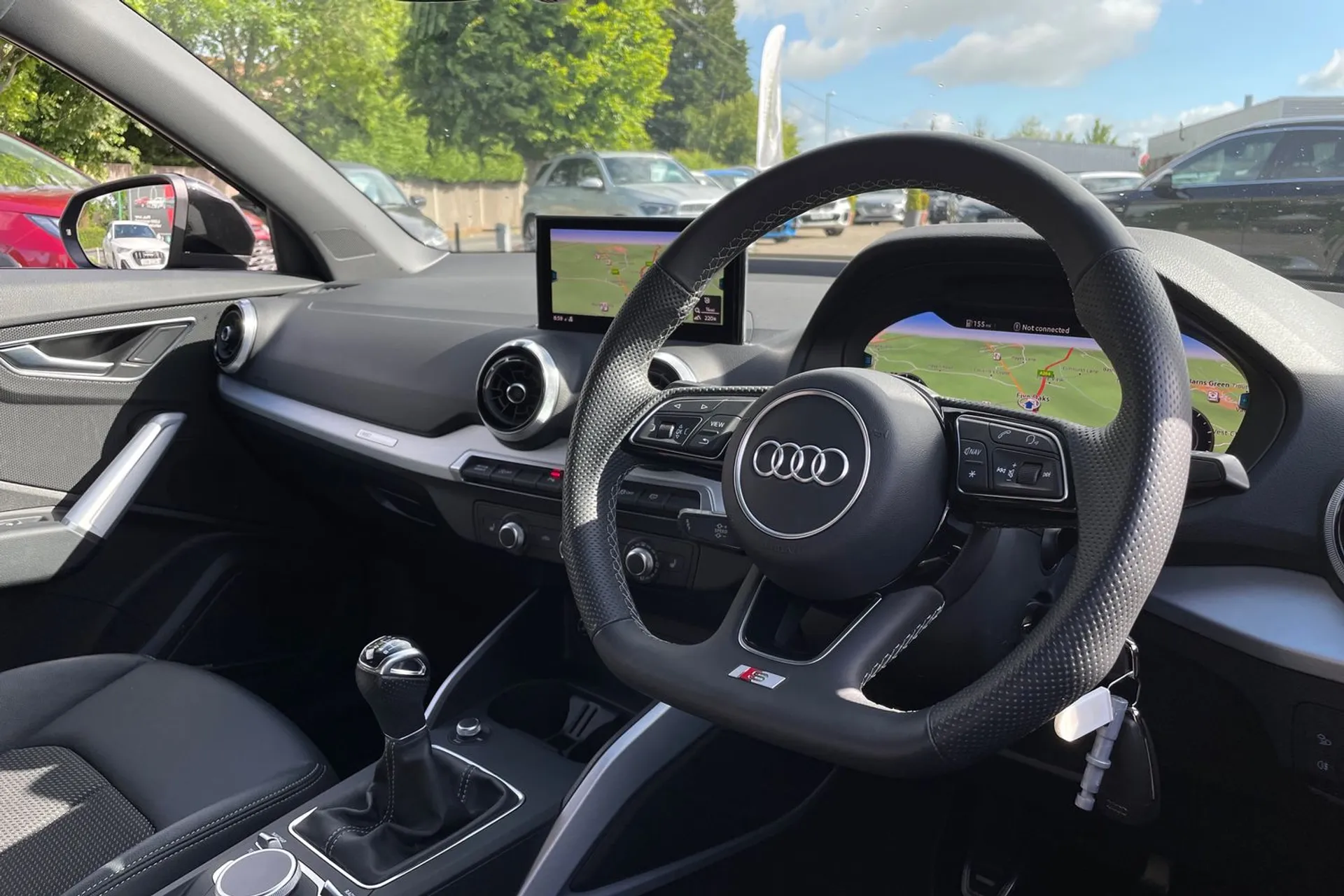 Audi Q2 thumbnail image number 32