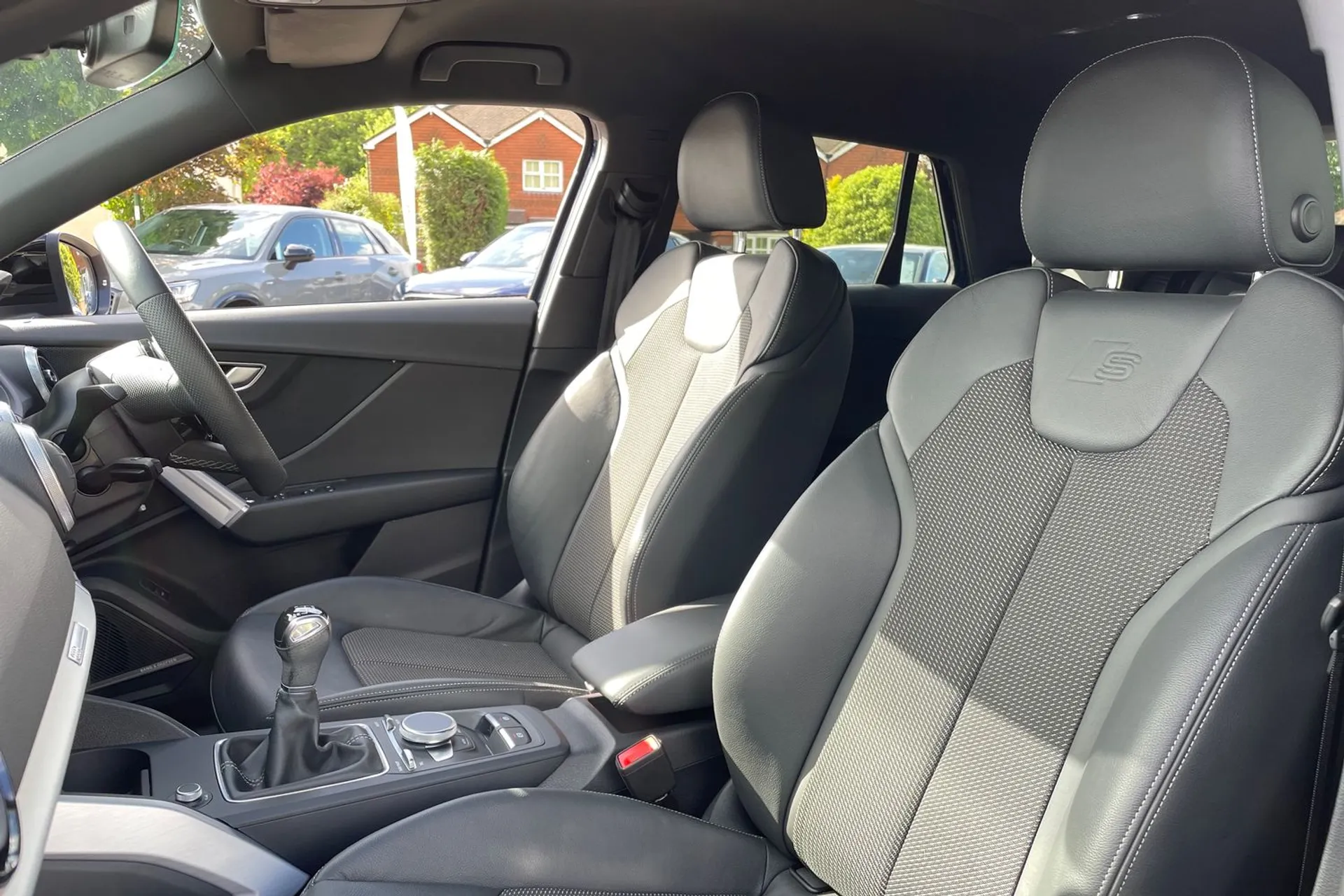Audi Q2 thumbnail image number 35