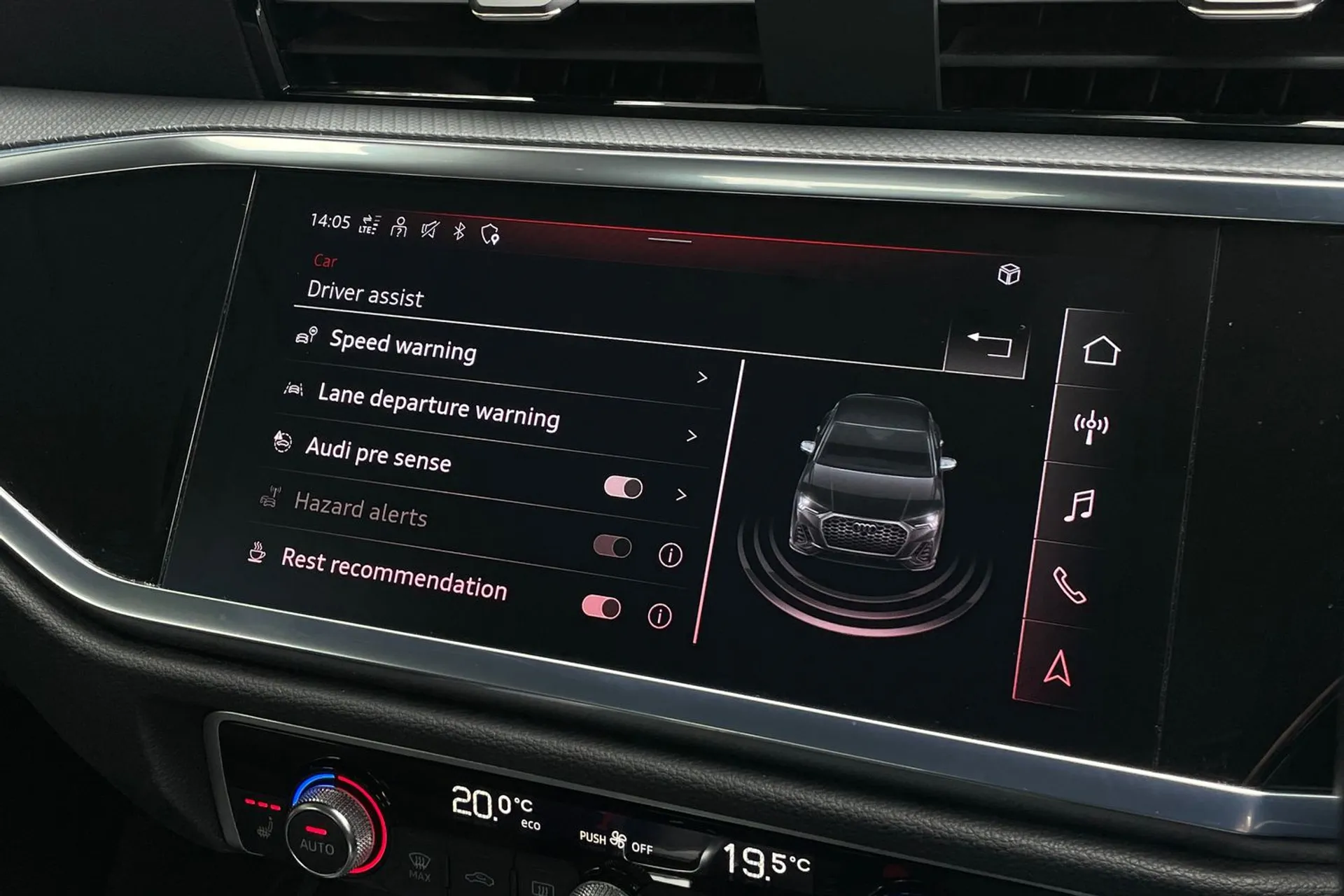 Audi Q3 thumbnail image number 15
