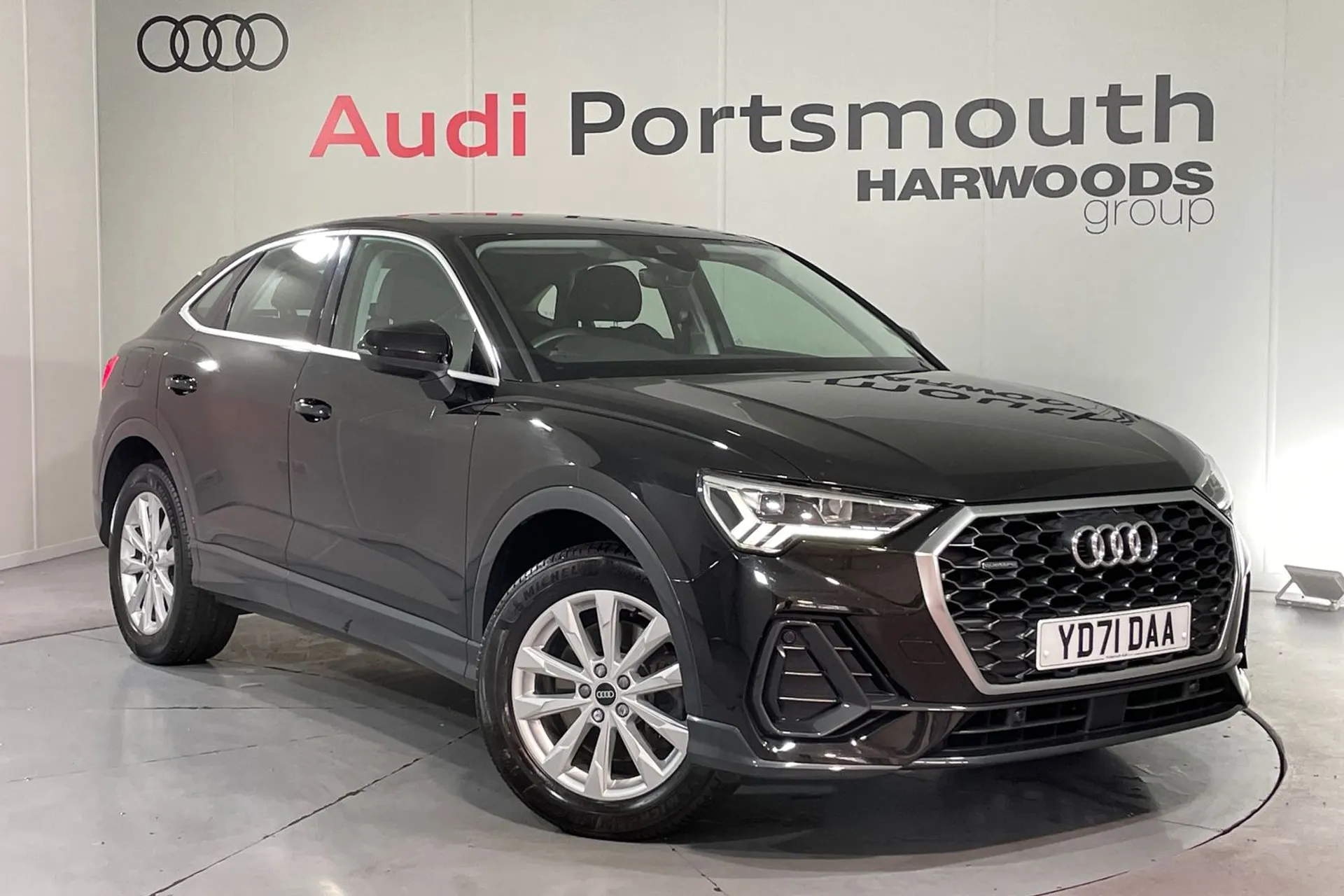 Audi Q3 focused image