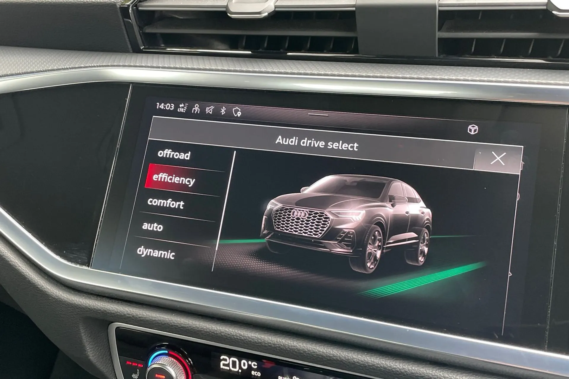 Audi Q3 thumbnail image number 44