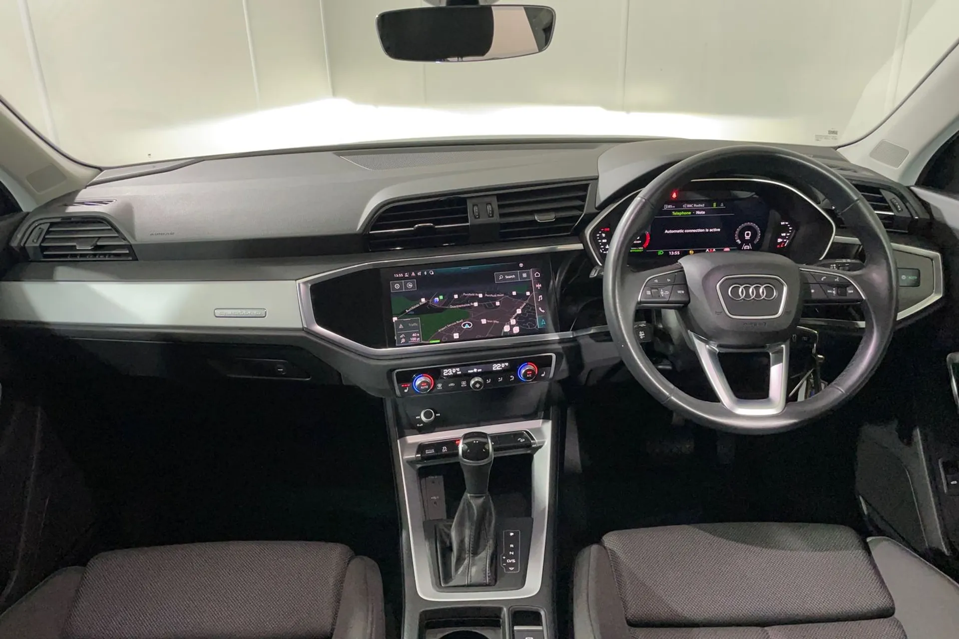 Audi Q3 thumbnail image number 3