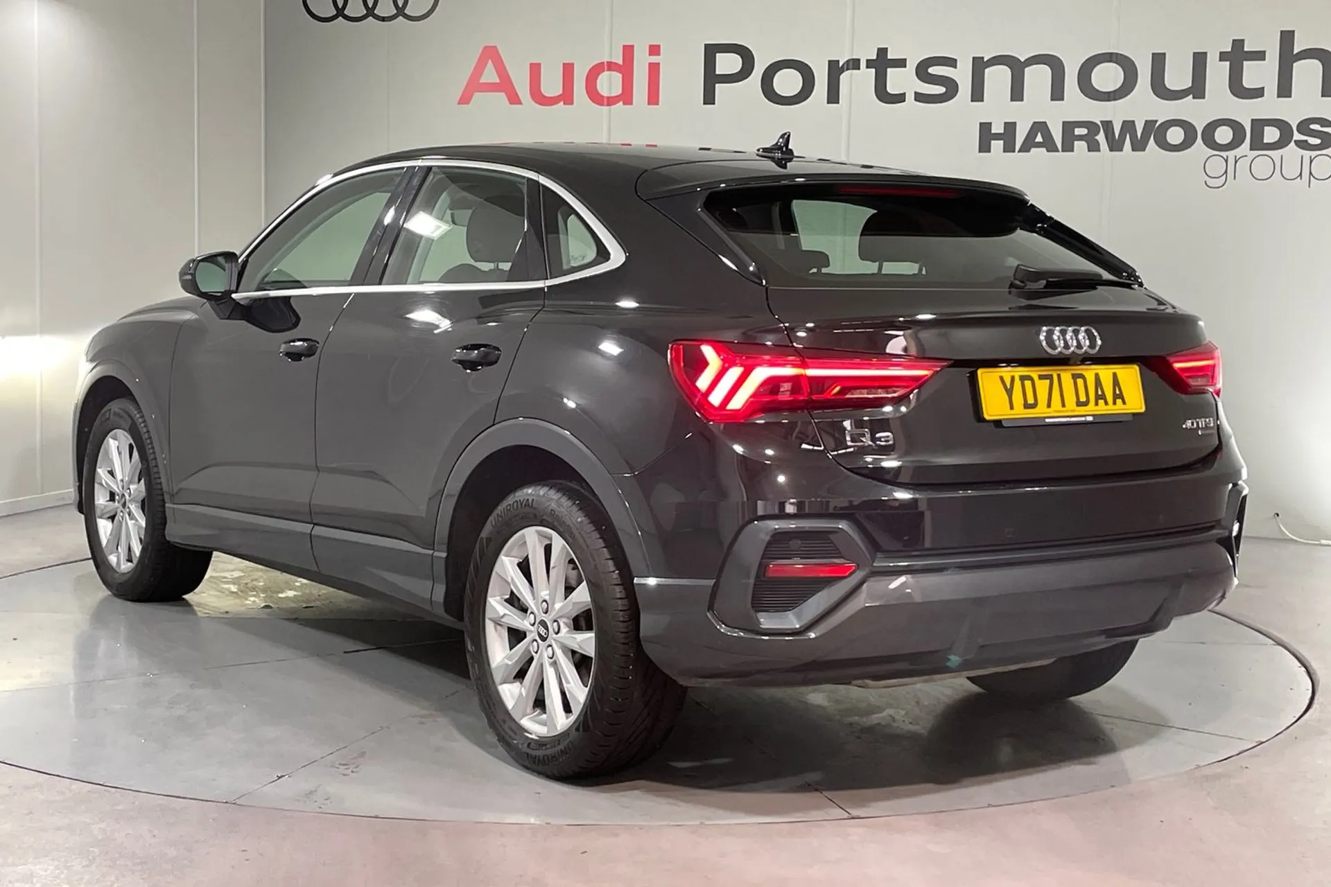 Audi Q3 thumbnail image number 8