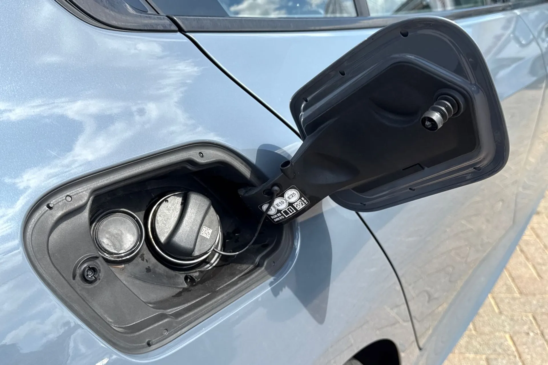 BMW 1 SERIES thumbnail image number 40