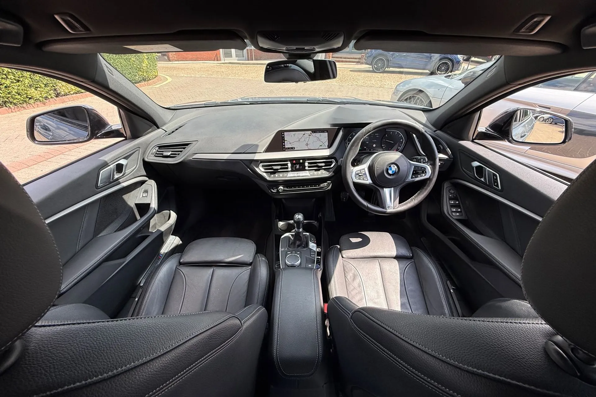BMW 1 SERIES thumbnail image number 3