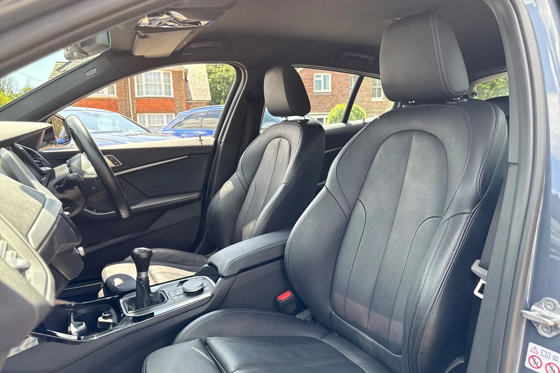 BMW 1 SERIES thumbnail image number 25