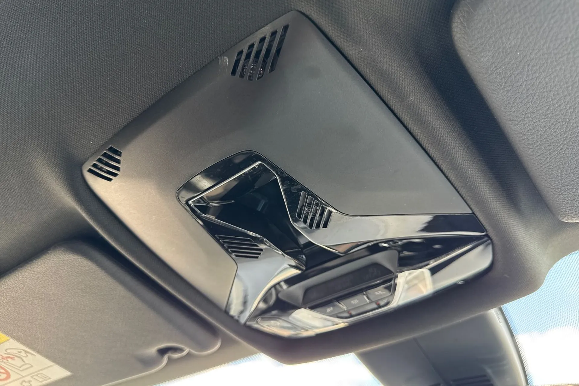 BMW 1 SERIES thumbnail image number 13