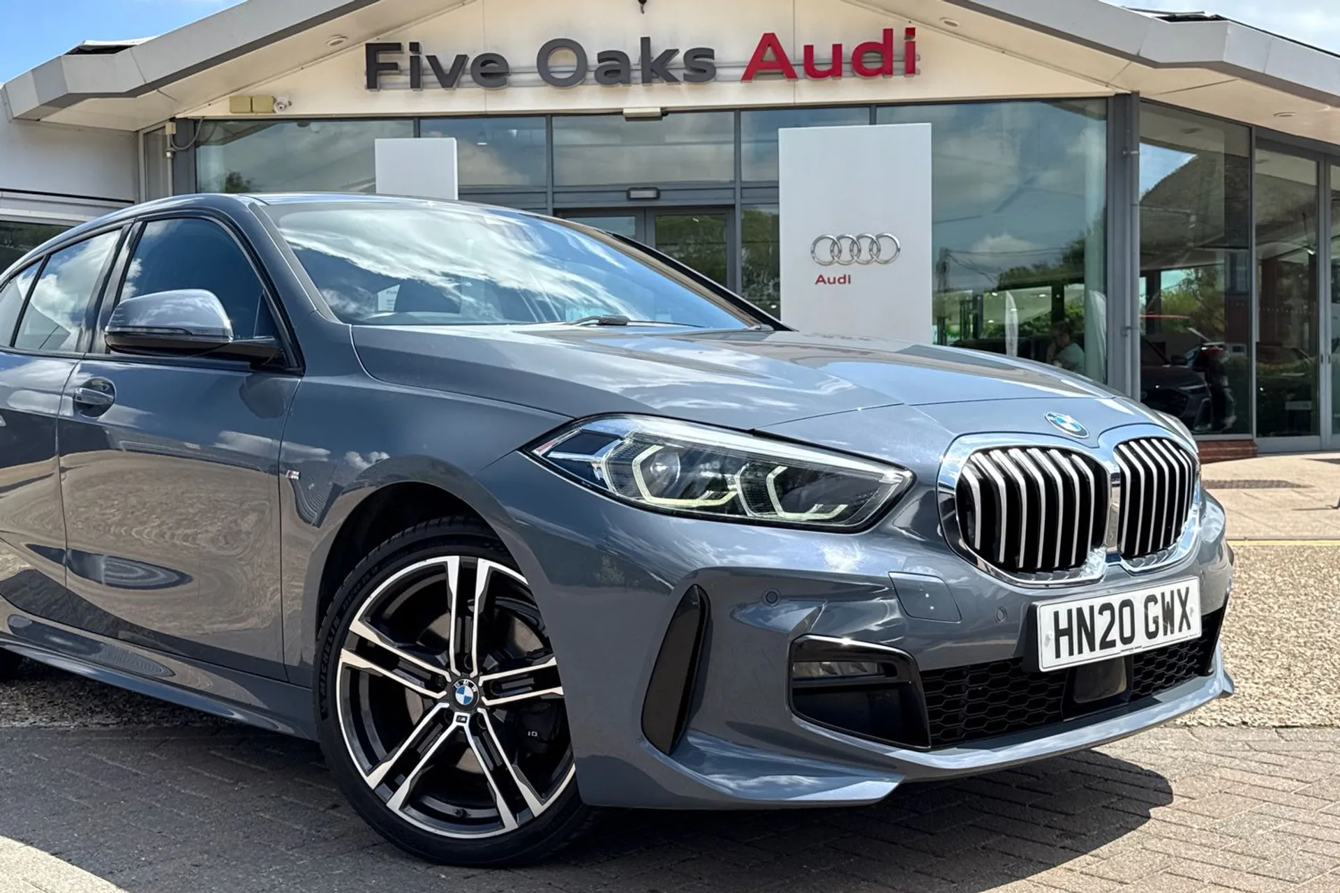 BMW 1 SERIES thumbnail image number 19