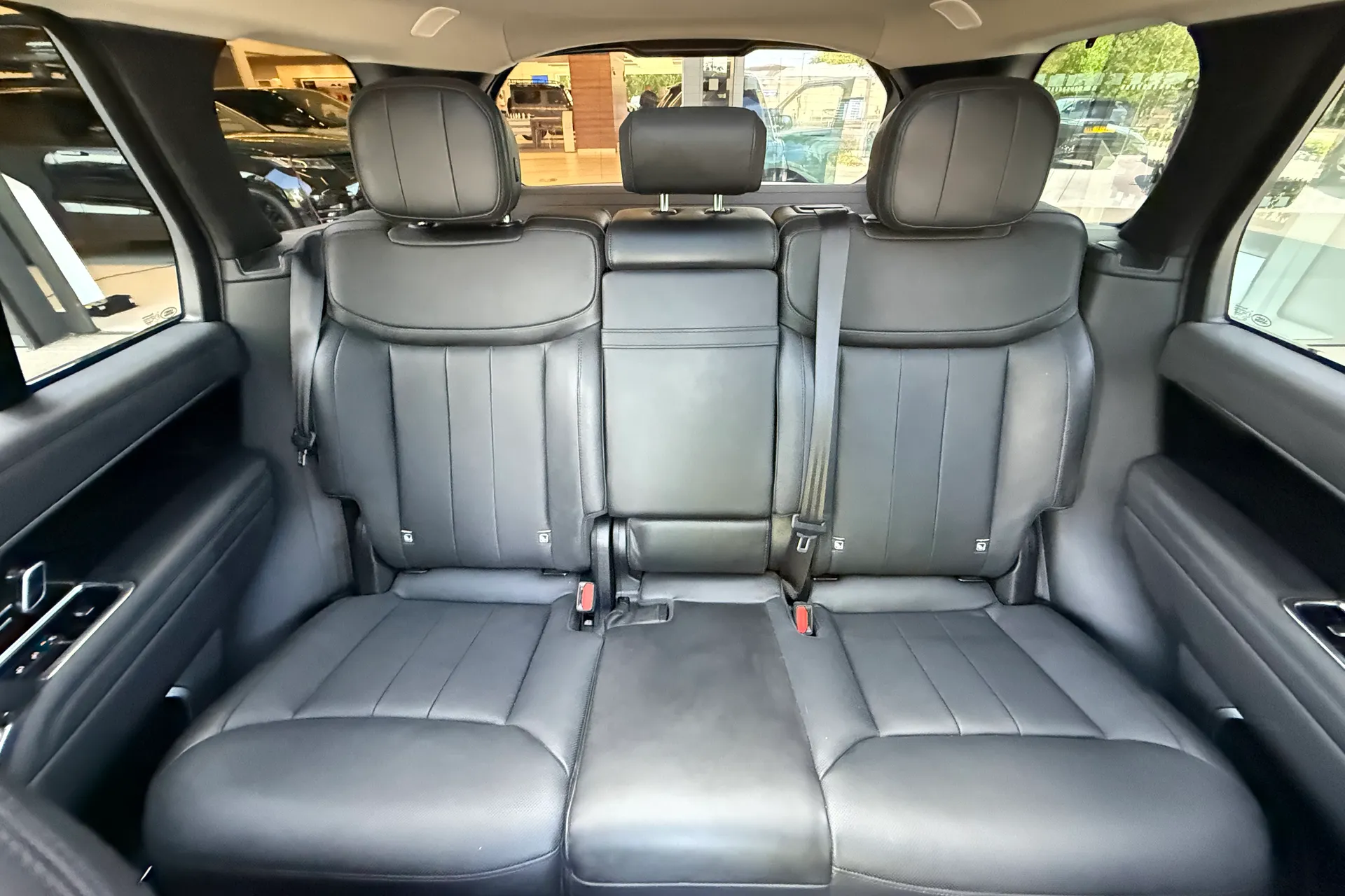 LAND ROVER RANGE ROVER thumbnail image number 11