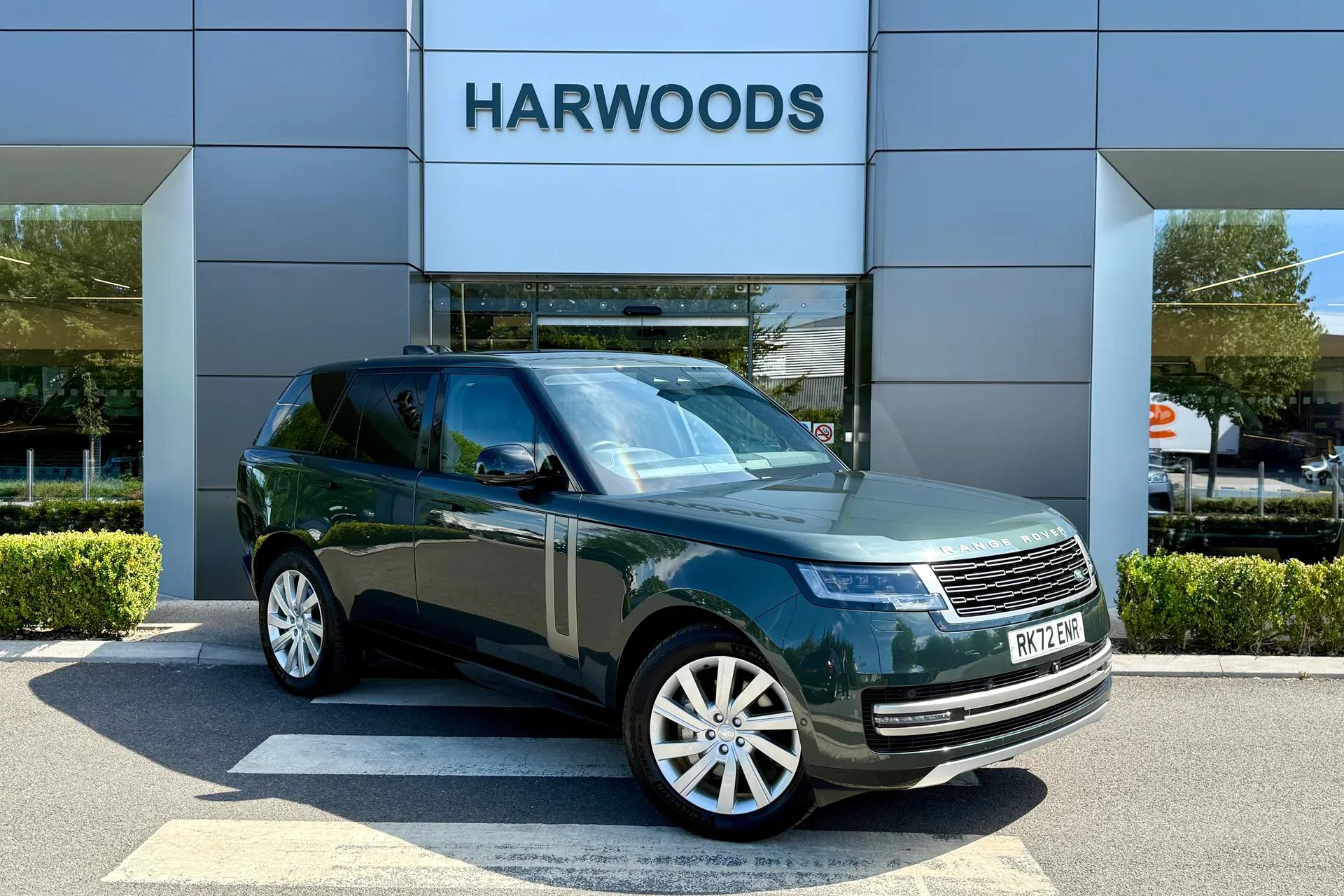LAND ROVER RANGE ROVER focused image